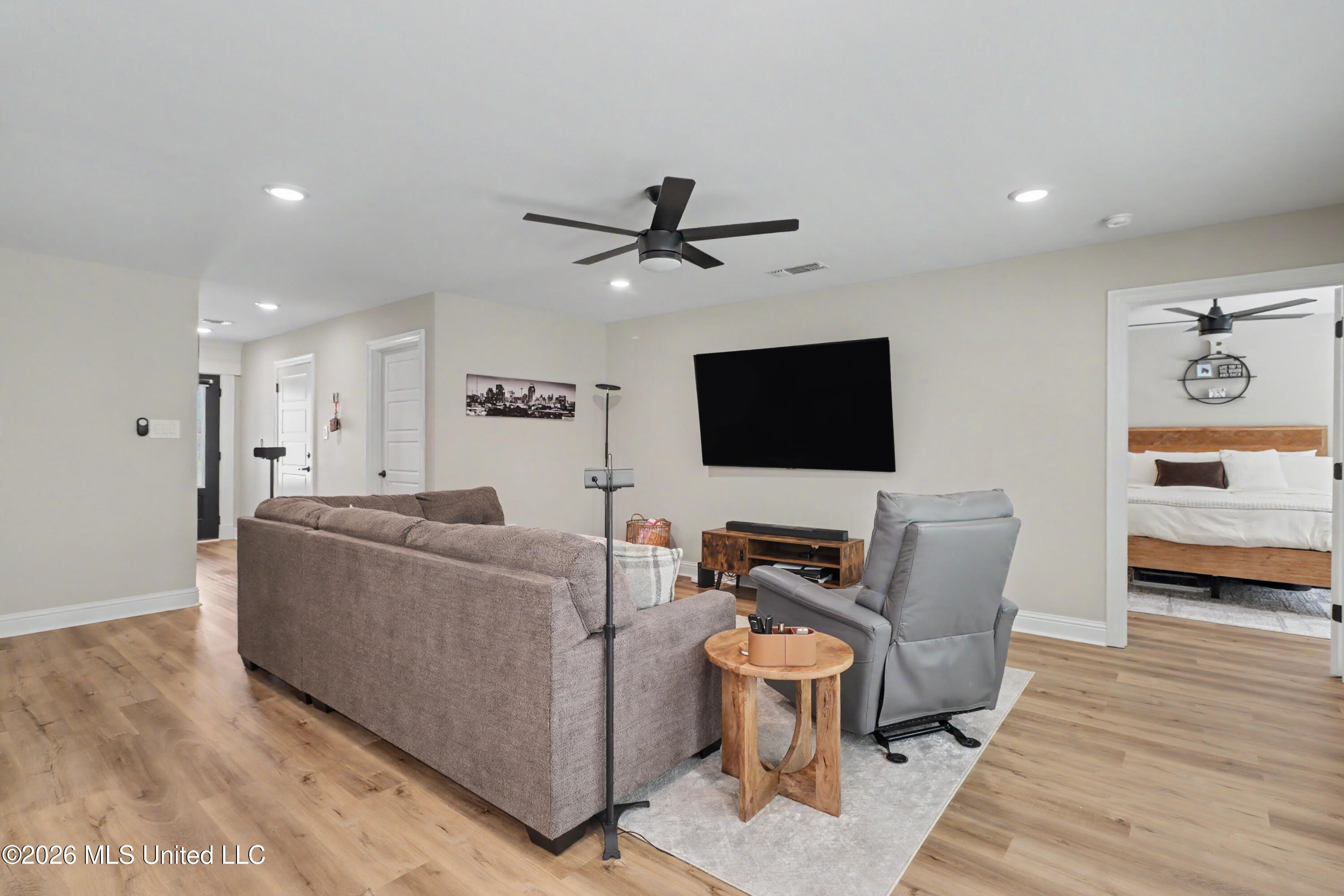 11274 Shorecrest Road Property Photo 9