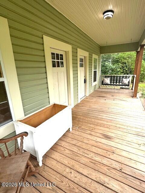 7 Hall Property Photo 2
