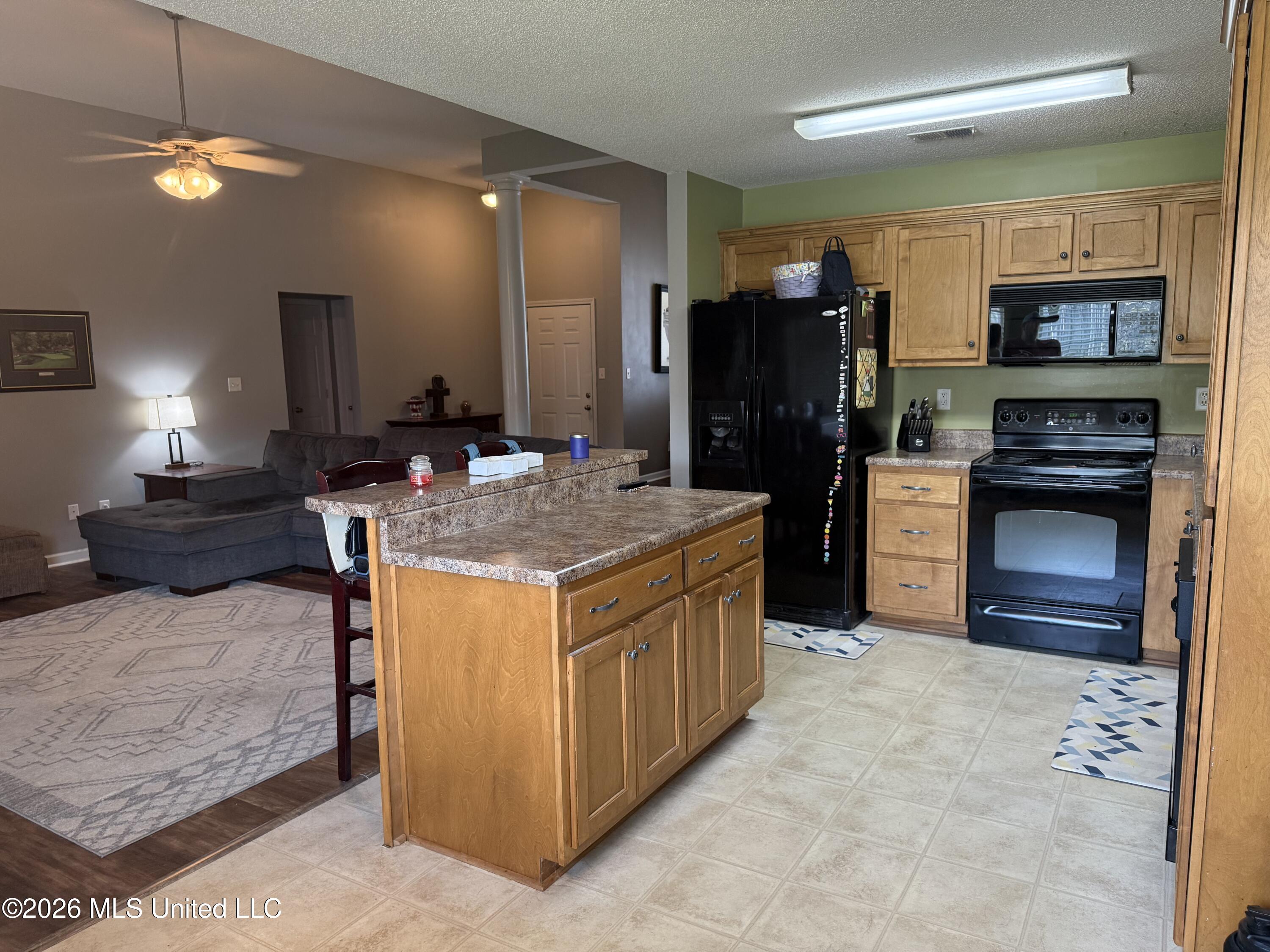 3158 S Pinetree Loop Property Photo 7