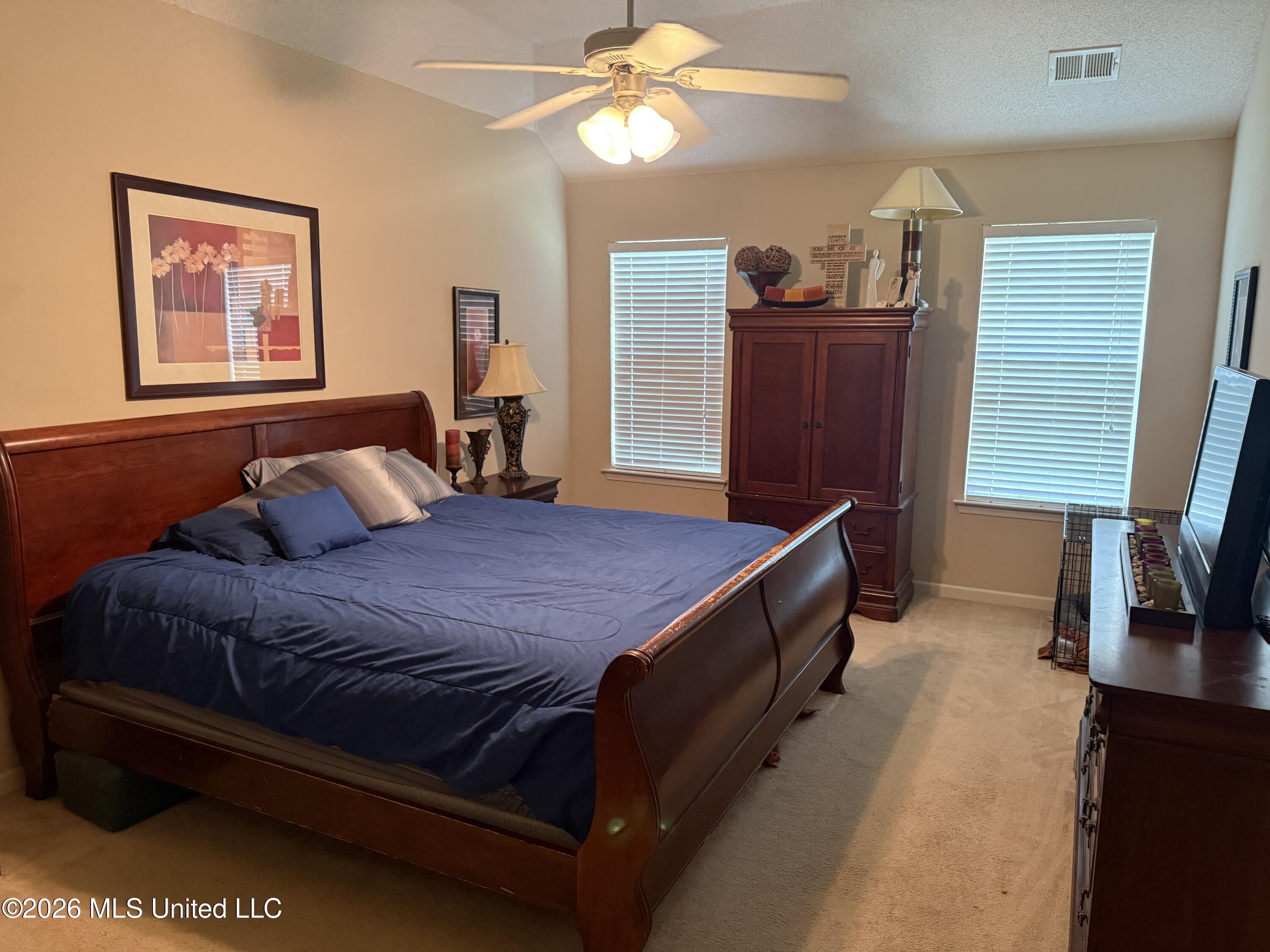 3158 S Pinetree Loop Property Photo 9