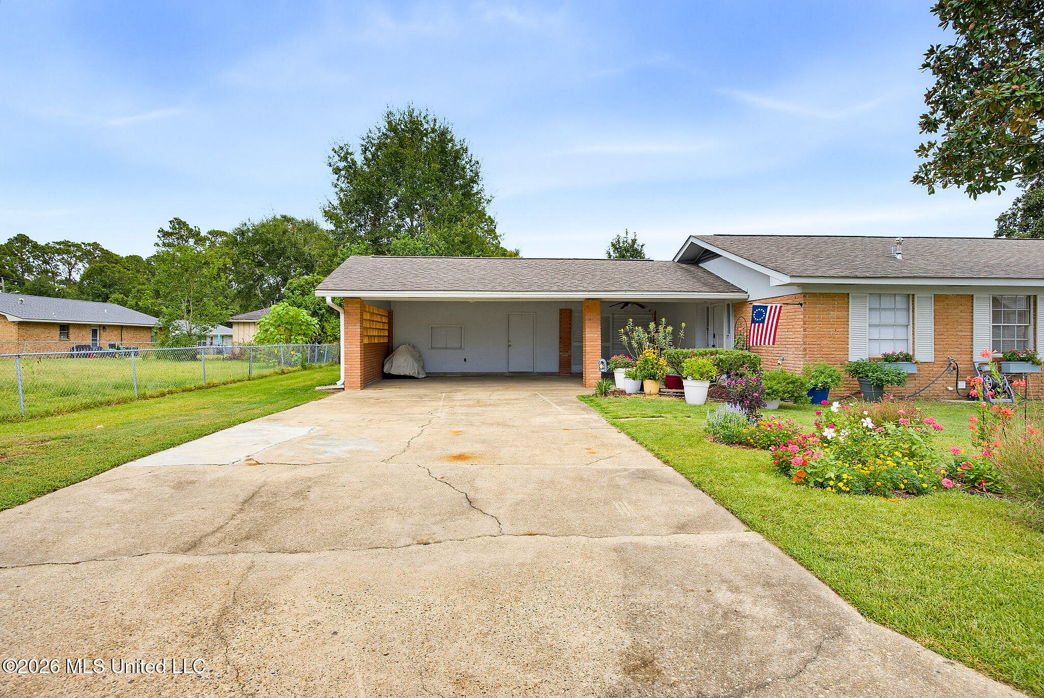 100 Pampas Drive Property Photo 3