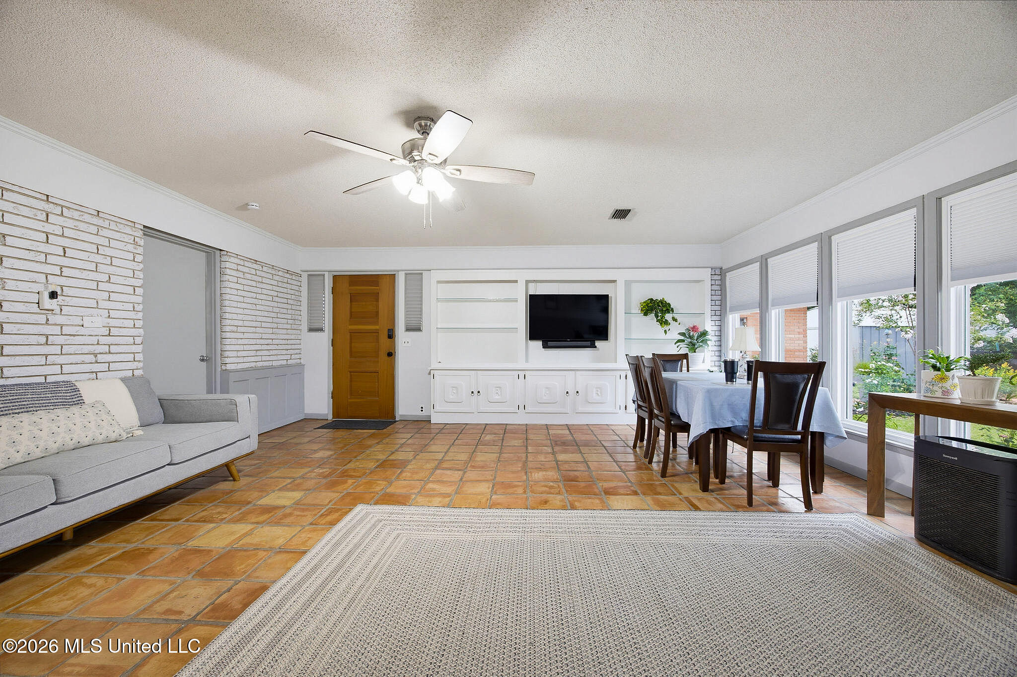 100 Pampas Drive Property Photo 6