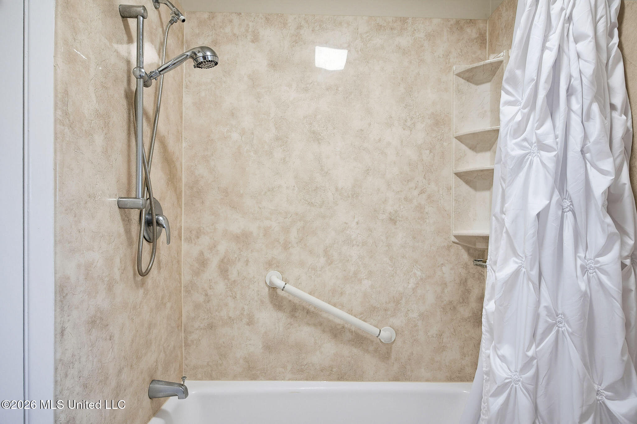 100 Pampas Drive Property Photo 18