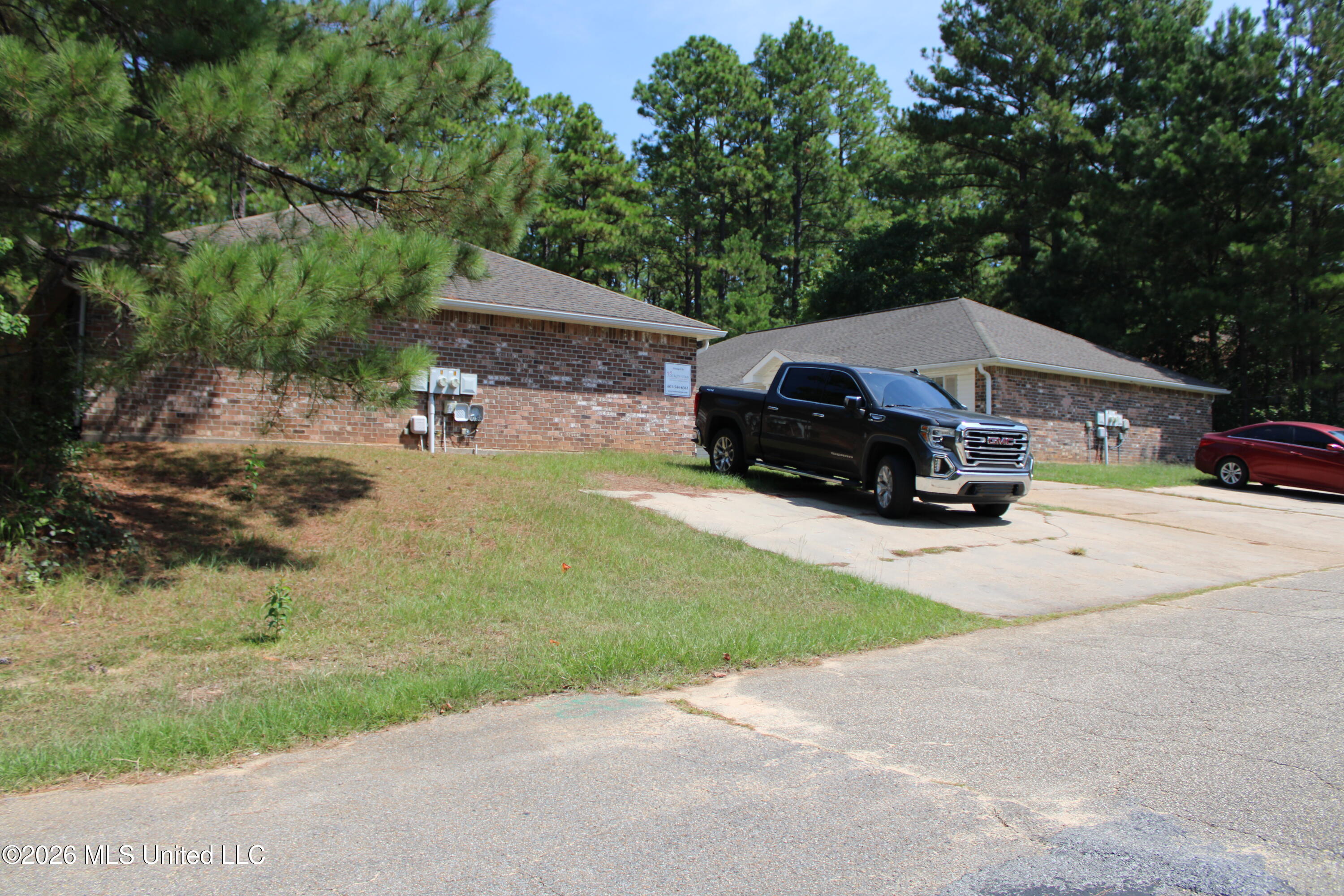 154 N Wind Ridge Lane Property Photo 2