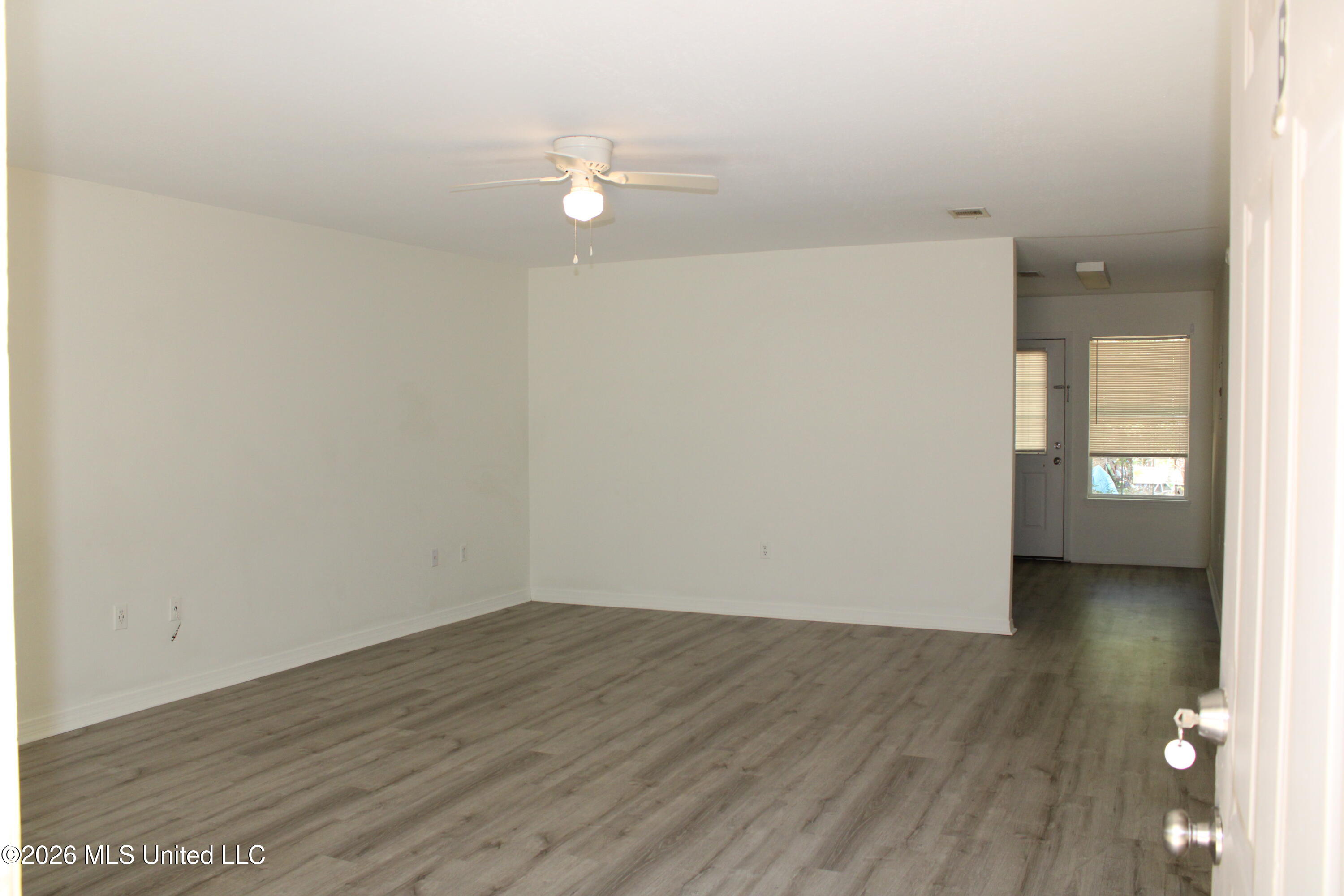 154 N Wind Ridge Lane Property Photo 9