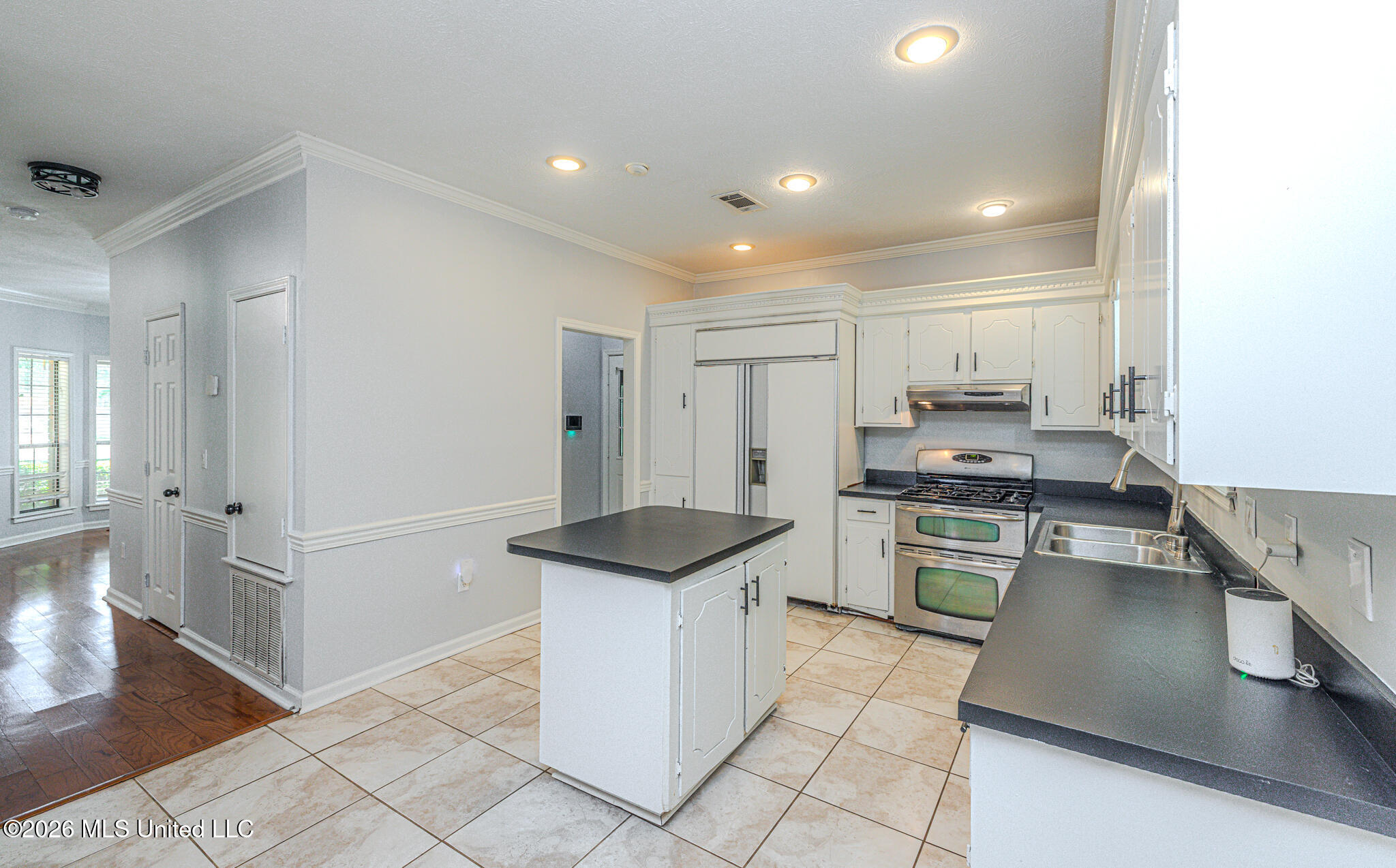6313 Cedarwood Drive Property Photo 23