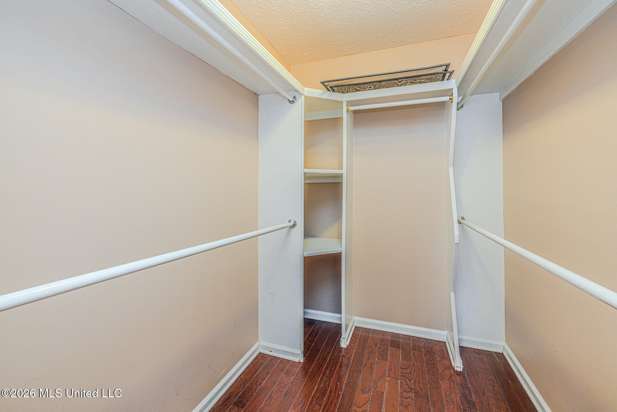 6313 Cedarwood Drive Property Photo 42