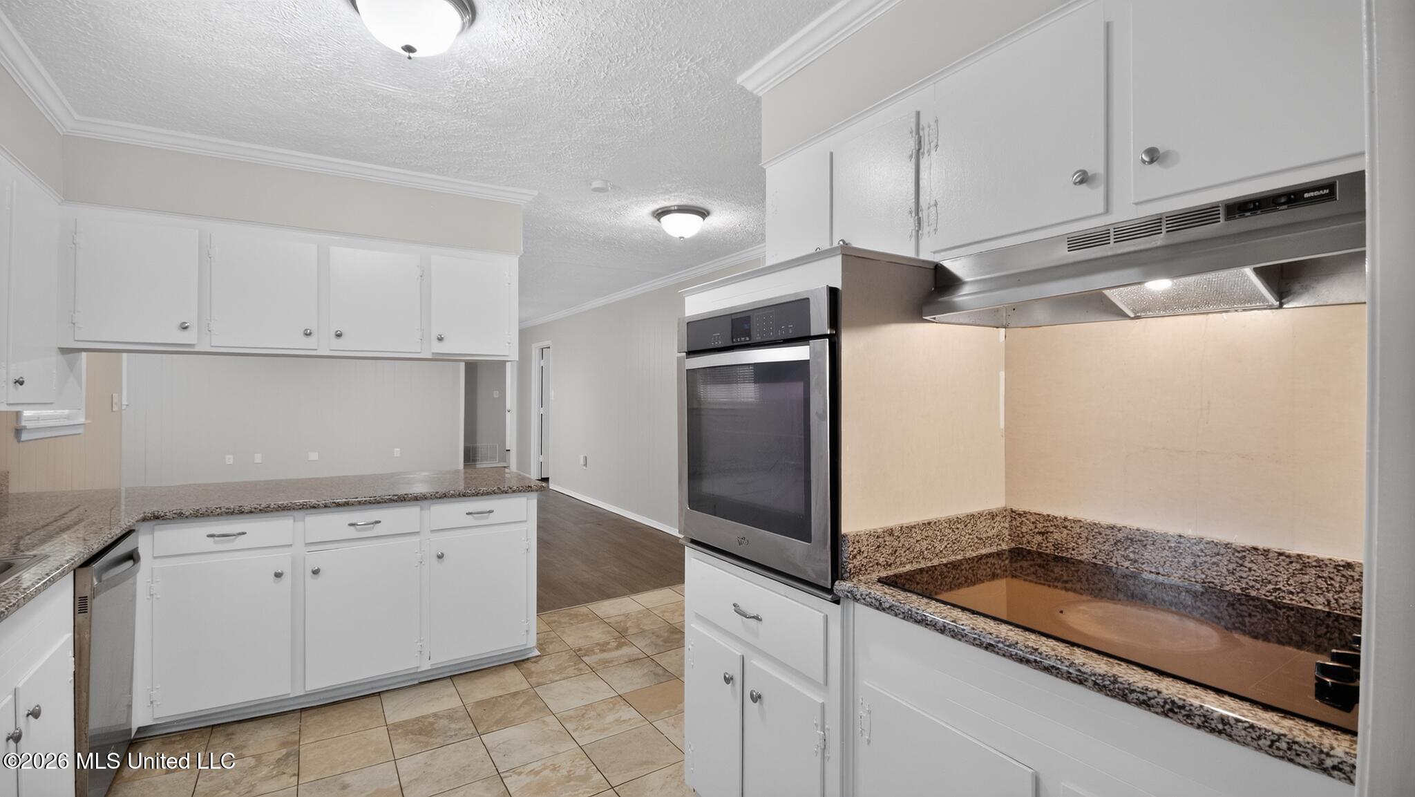 1217 Pineview Drive Property Photo 8