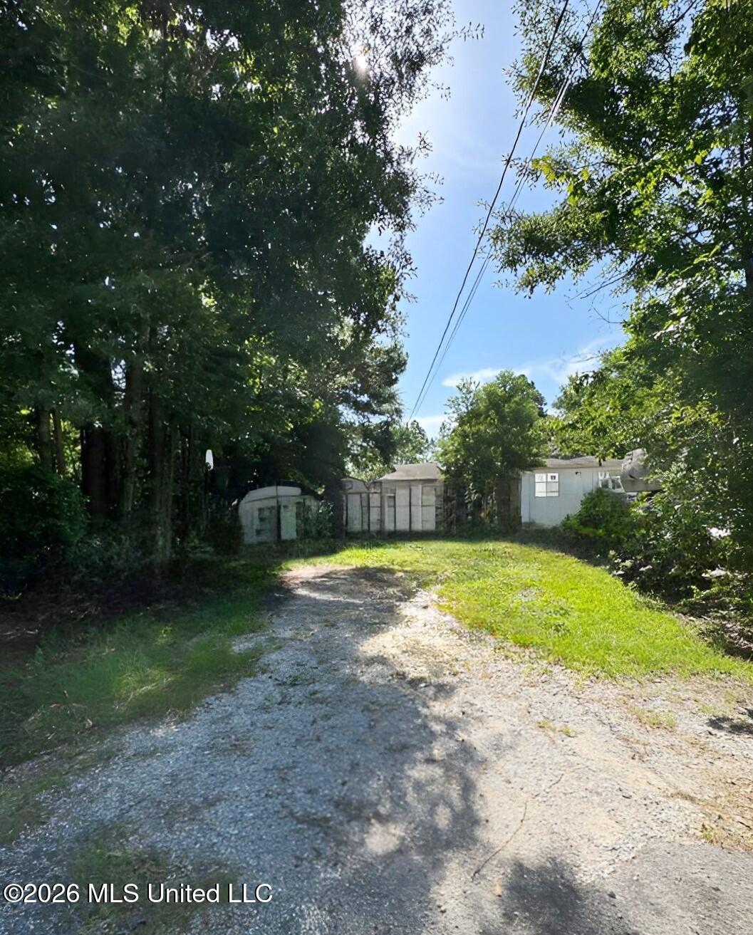 20055 Crowe Road Property Photo 6