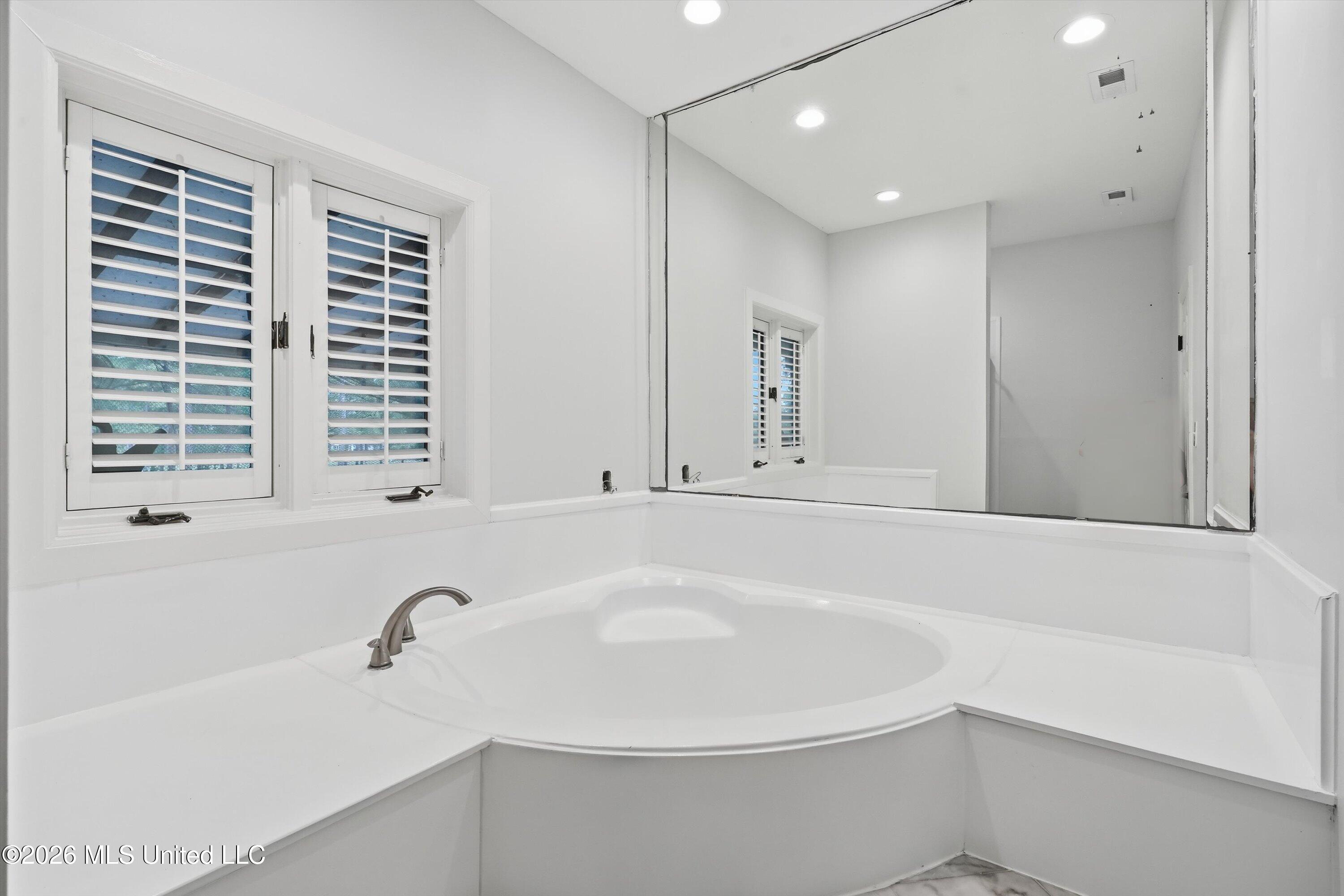 1012 Fairway Cove Property Photo 21