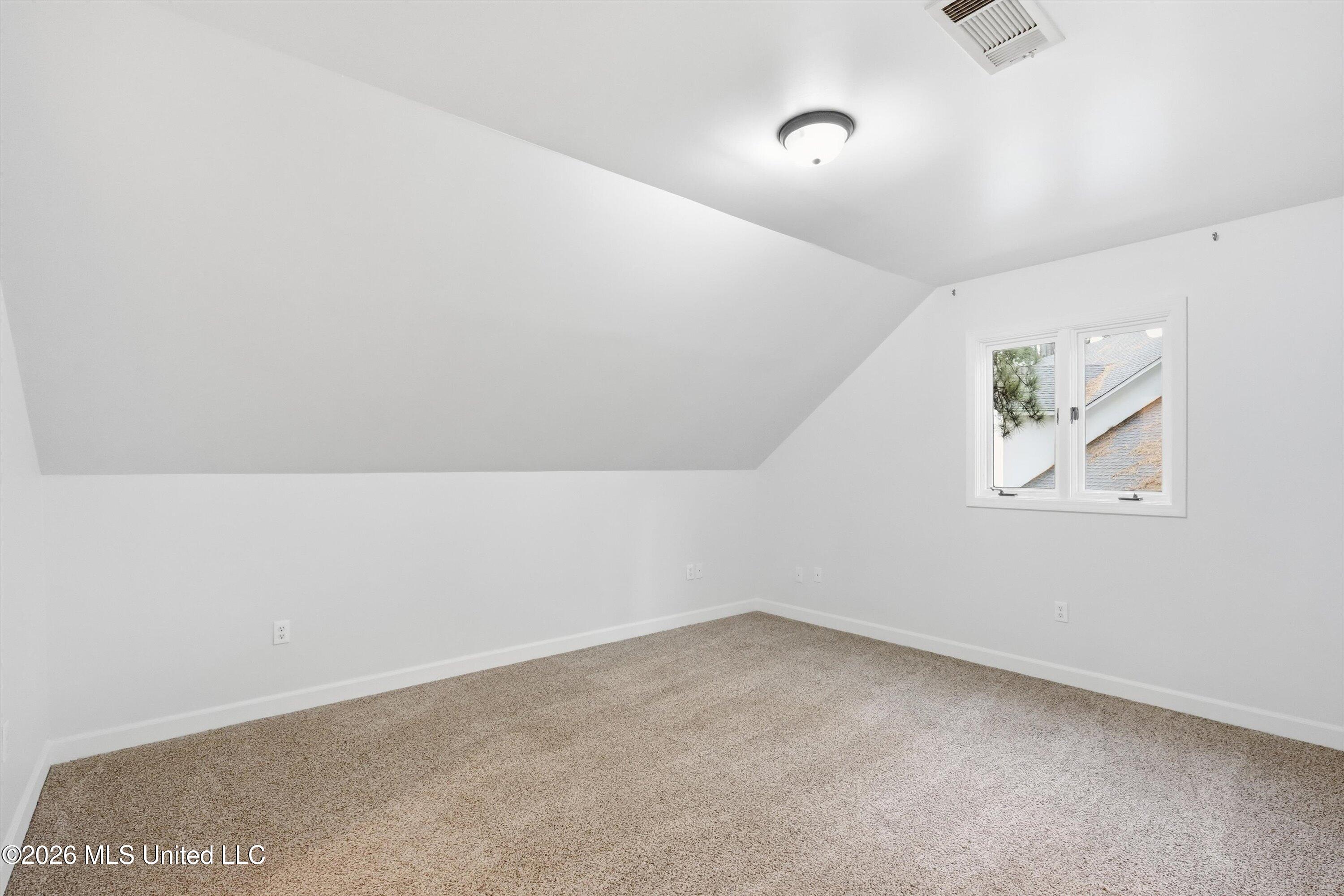 1012 Fairway Cove Property Photo 25