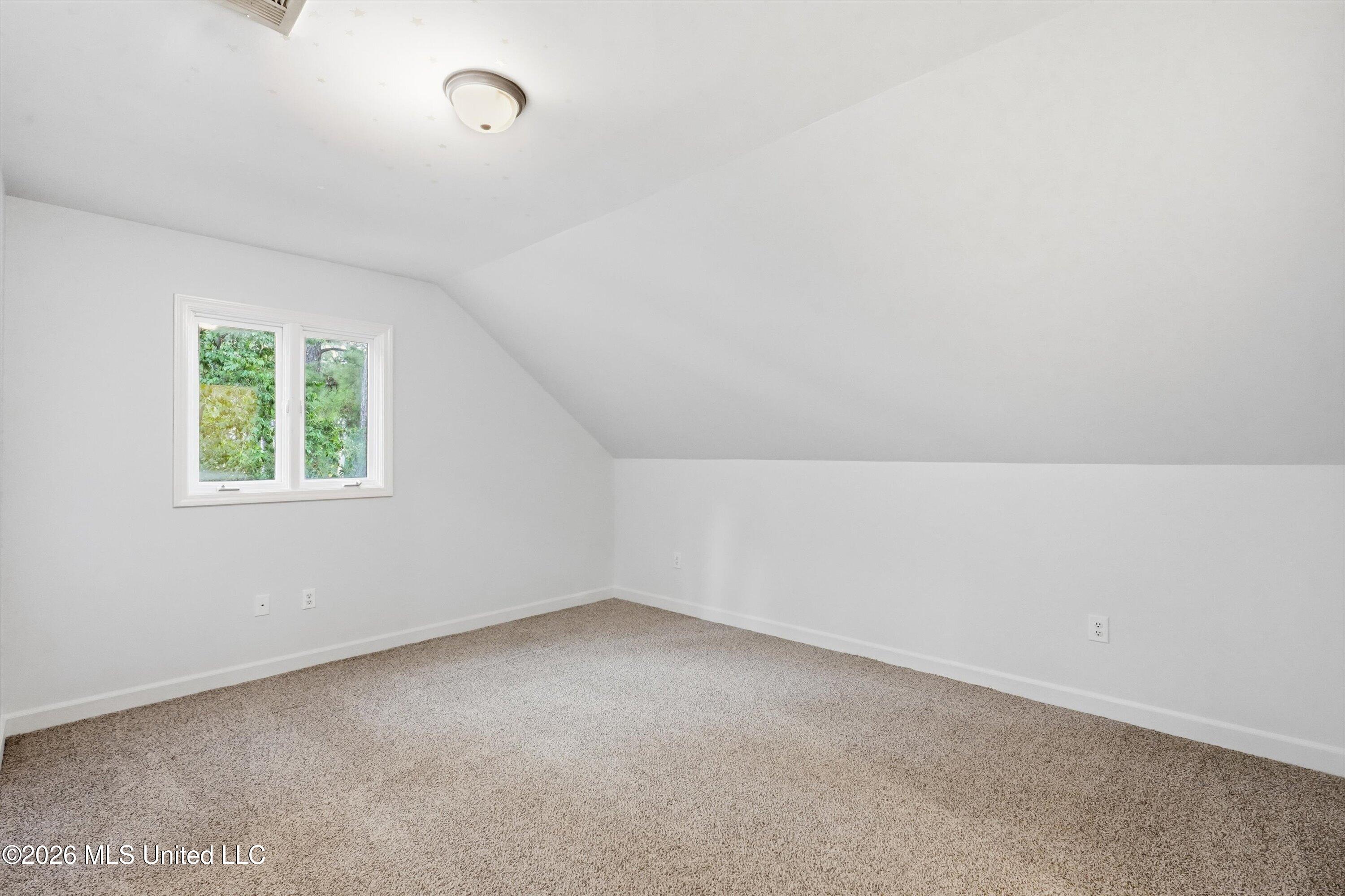 1012 Fairway Cove Property Photo 29
