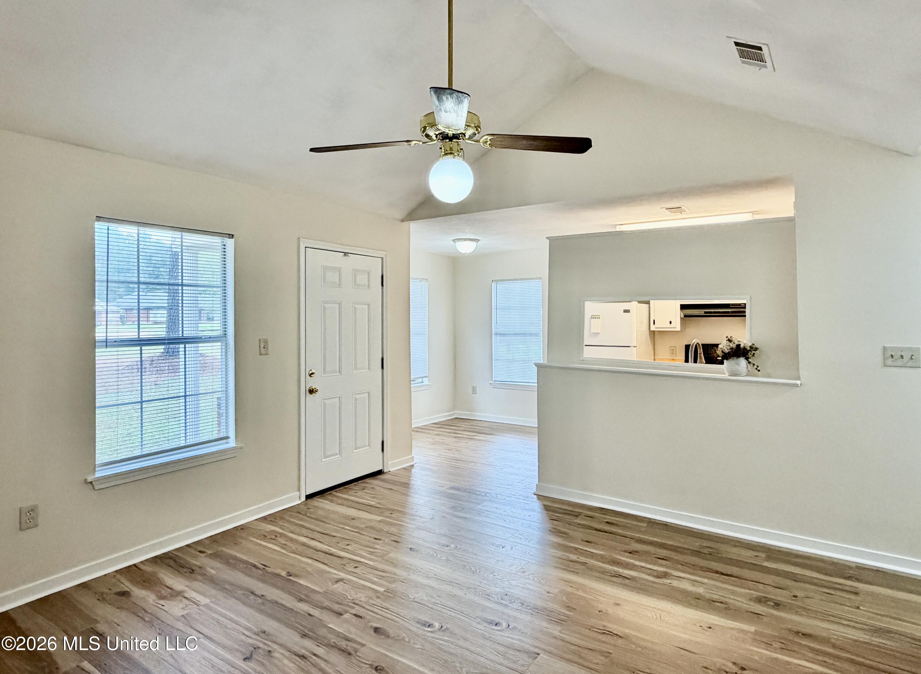 2010 Red Oak Drive Property Photo 12
