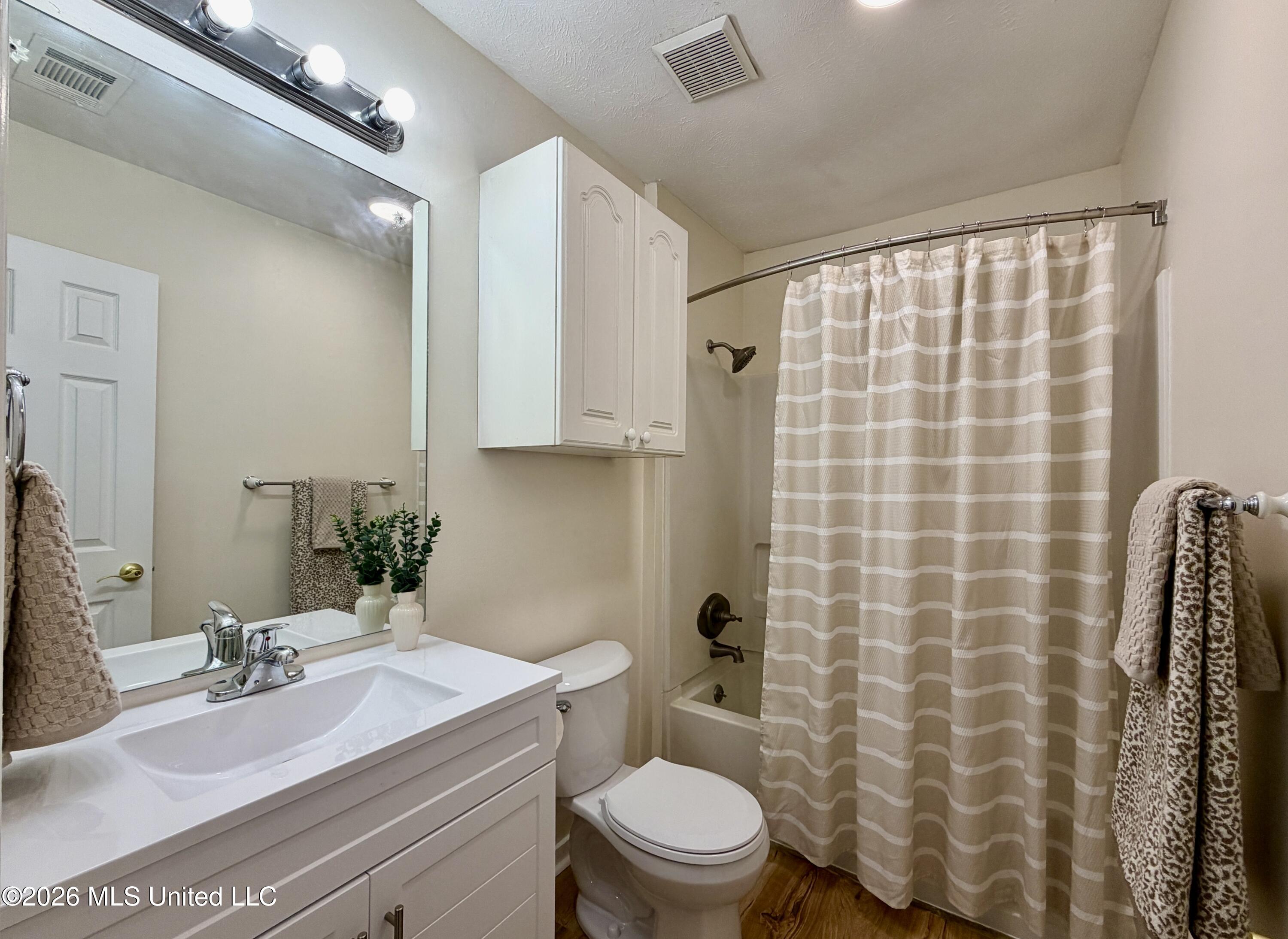 2010 Red Oak Drive Property Photo 22