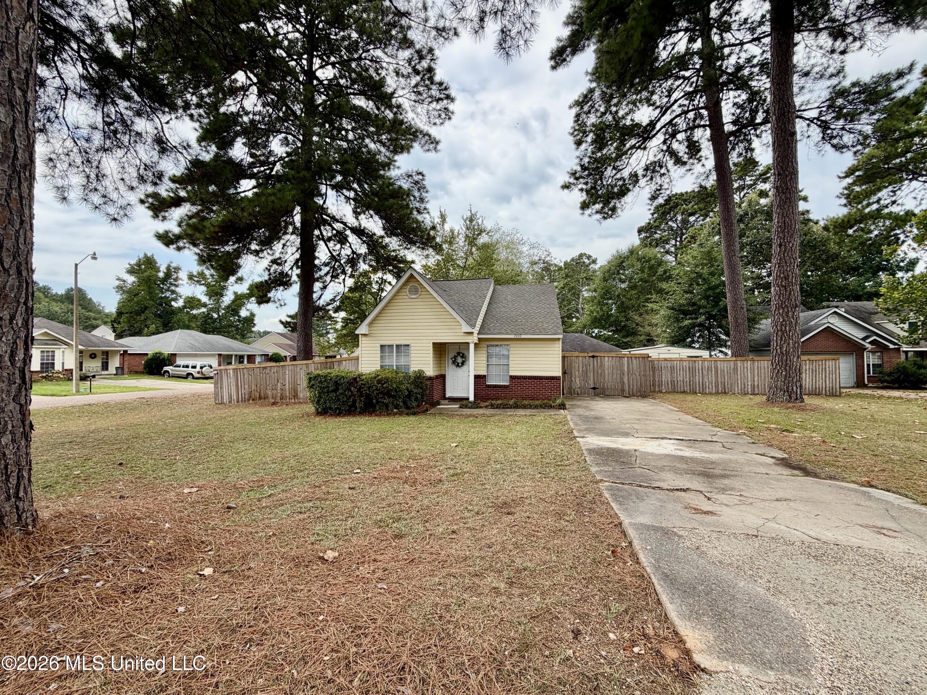 2010 Red Oak Drive Property Photo 28