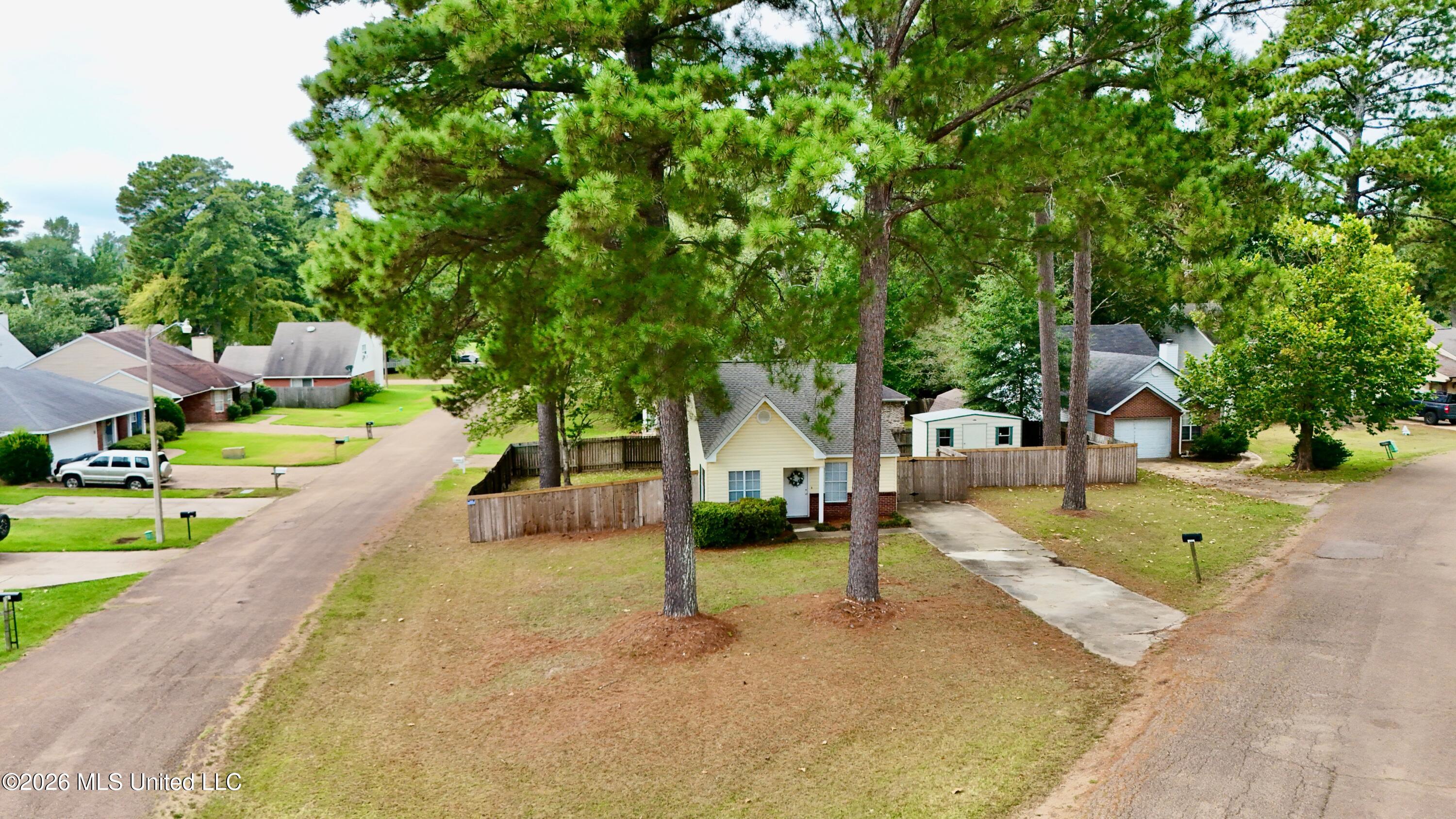 2010 Red Oak Drive Property Photo 29