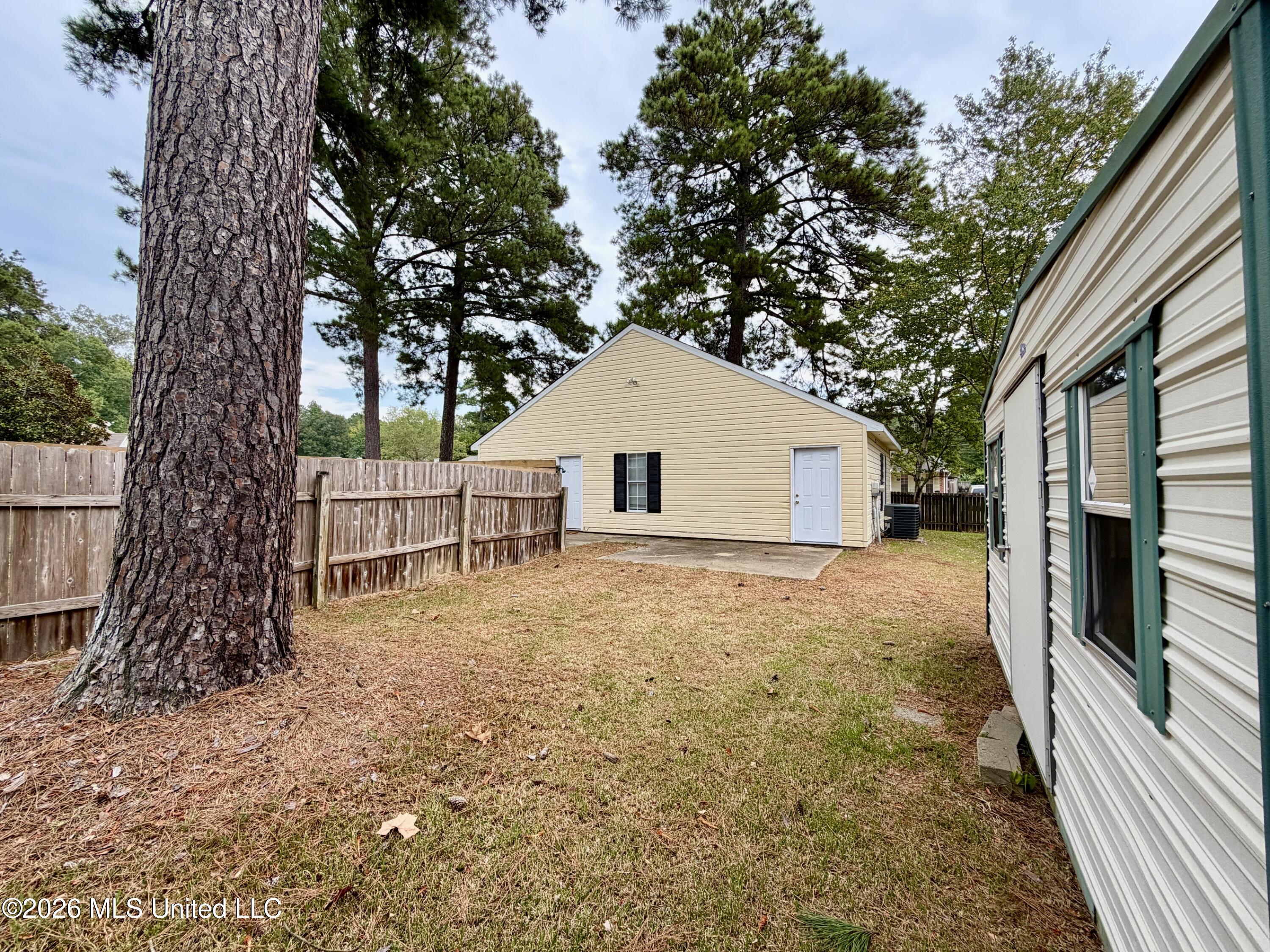 2010 Red Oak Drive Property Photo 33