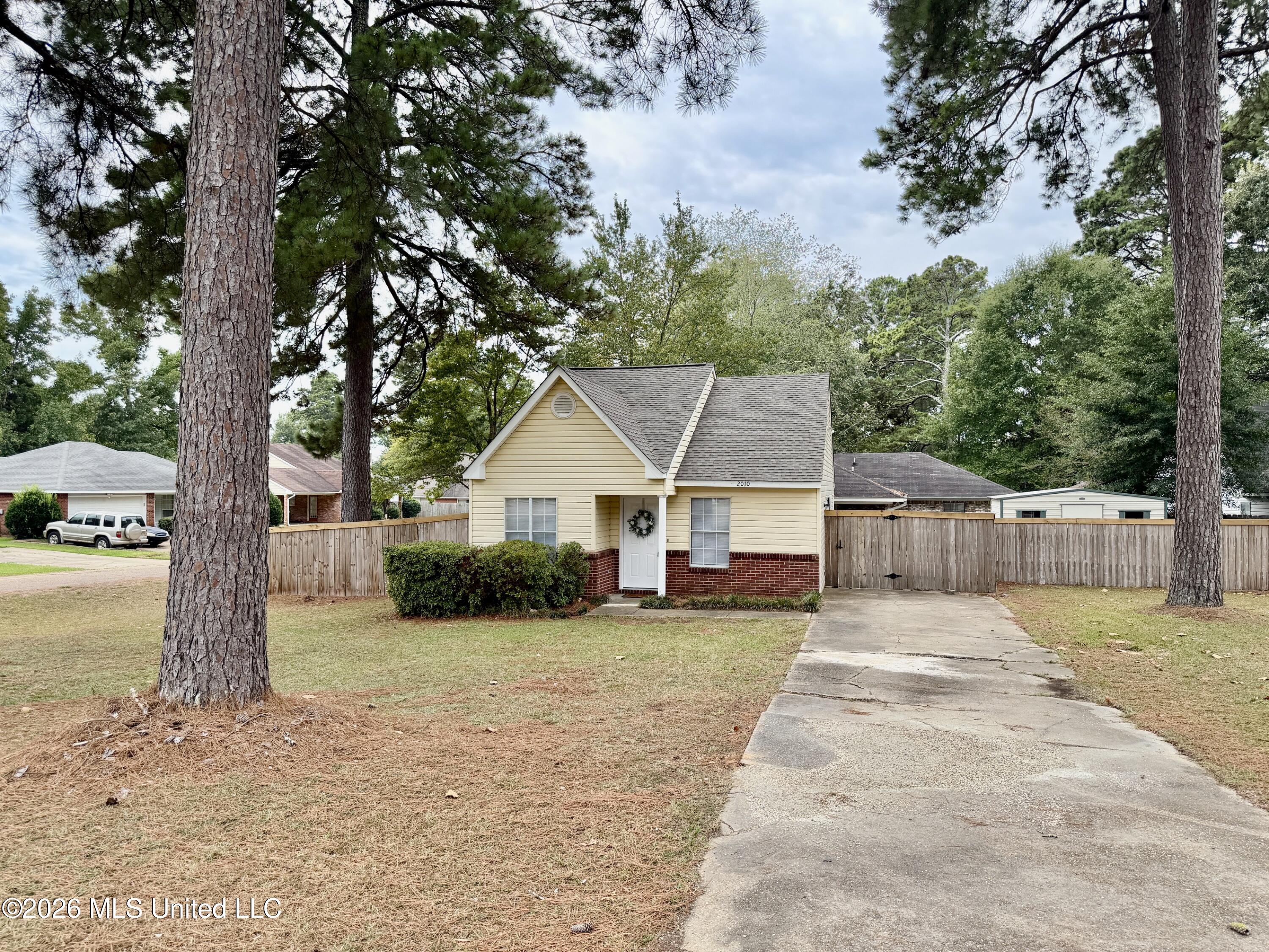 2010 Red Oak Drive Property Photo 37
