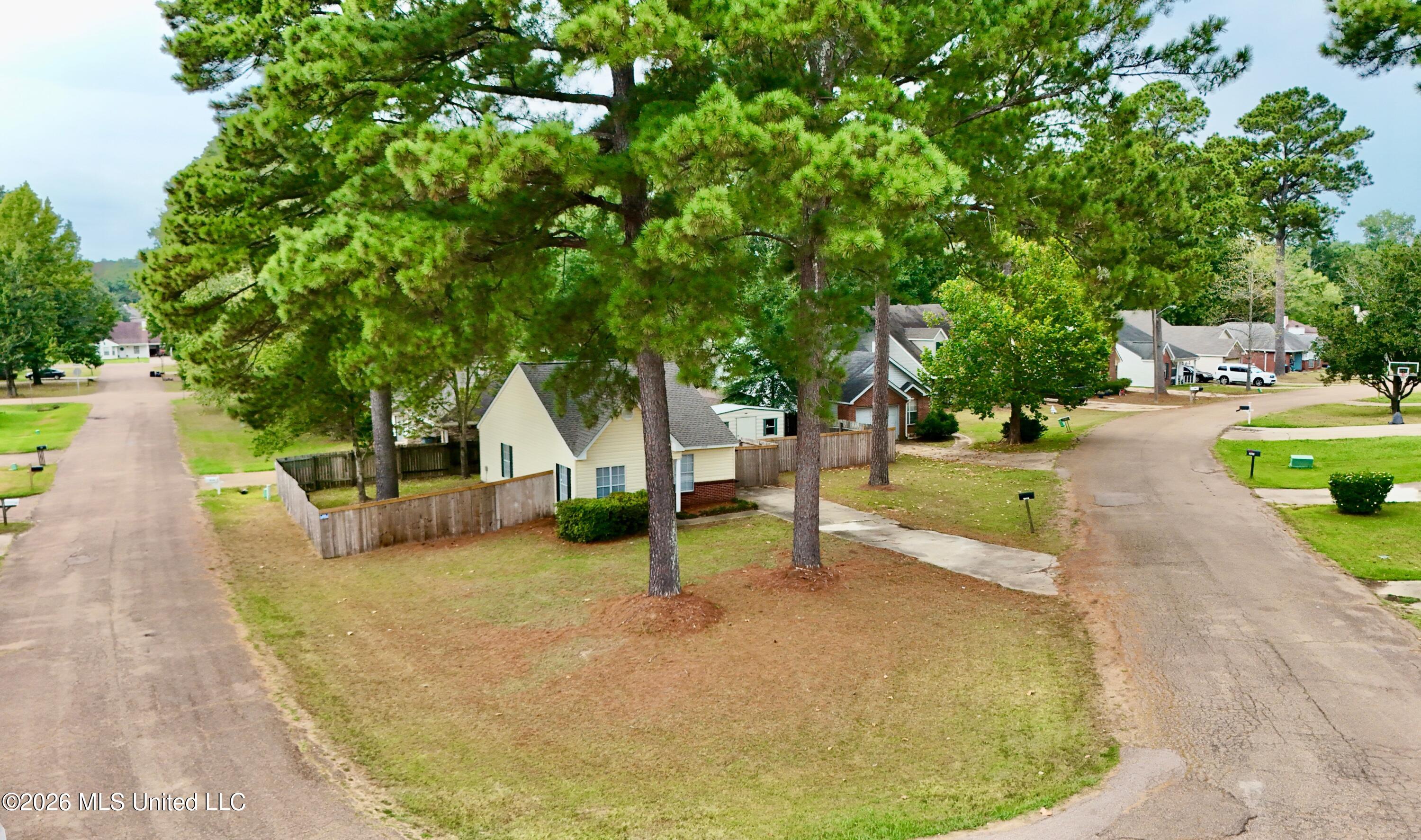 2010 Red Oak Drive Property Photo 48