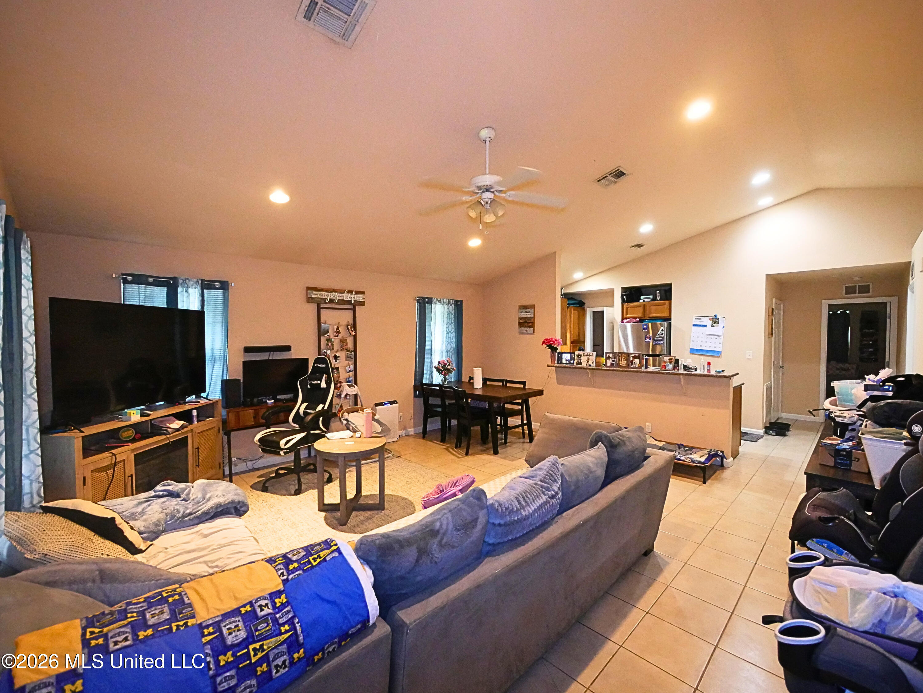6222 W Lamar Street Property Photo 3