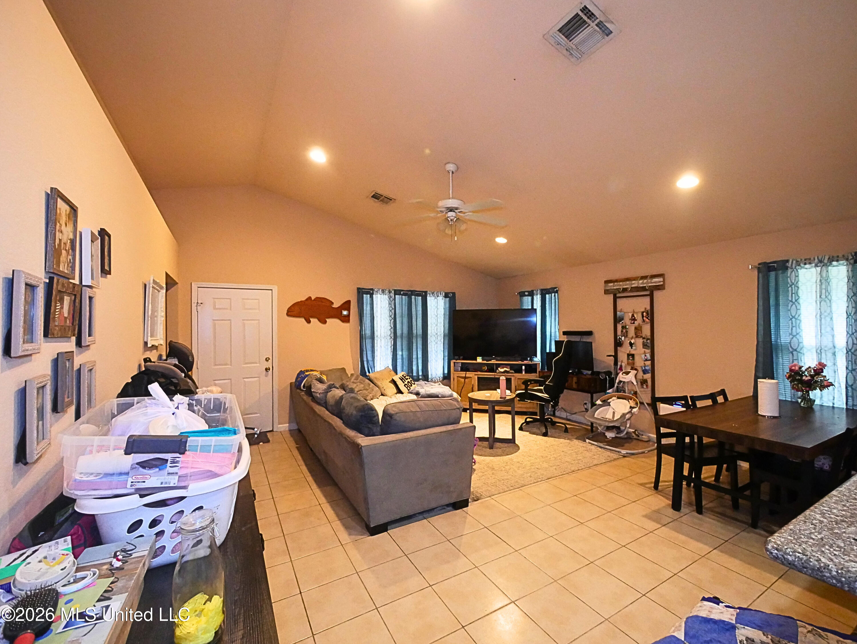 6222 W Lamar Street Property Photo 4