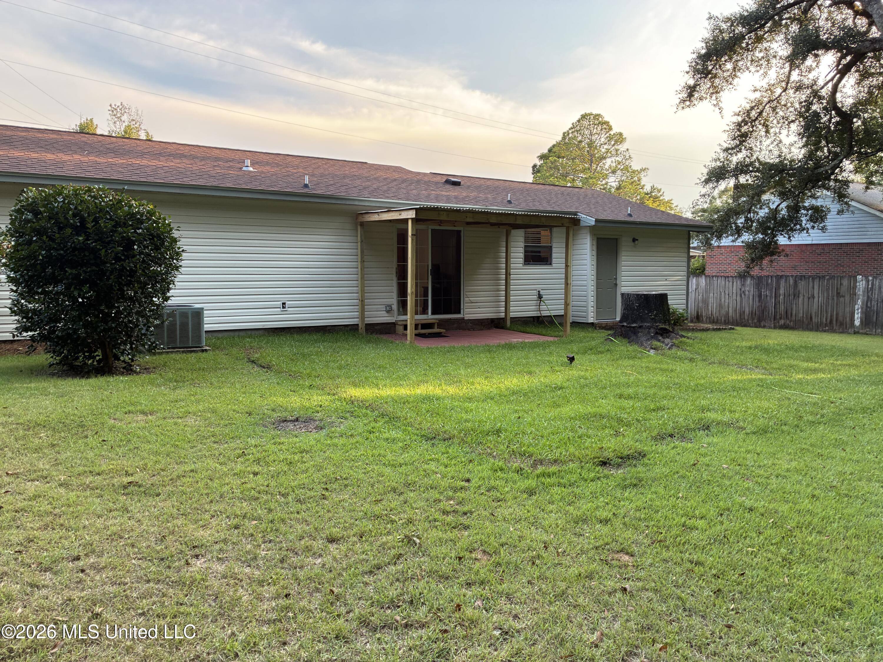 3201 Riverbend Road Property Photo 42