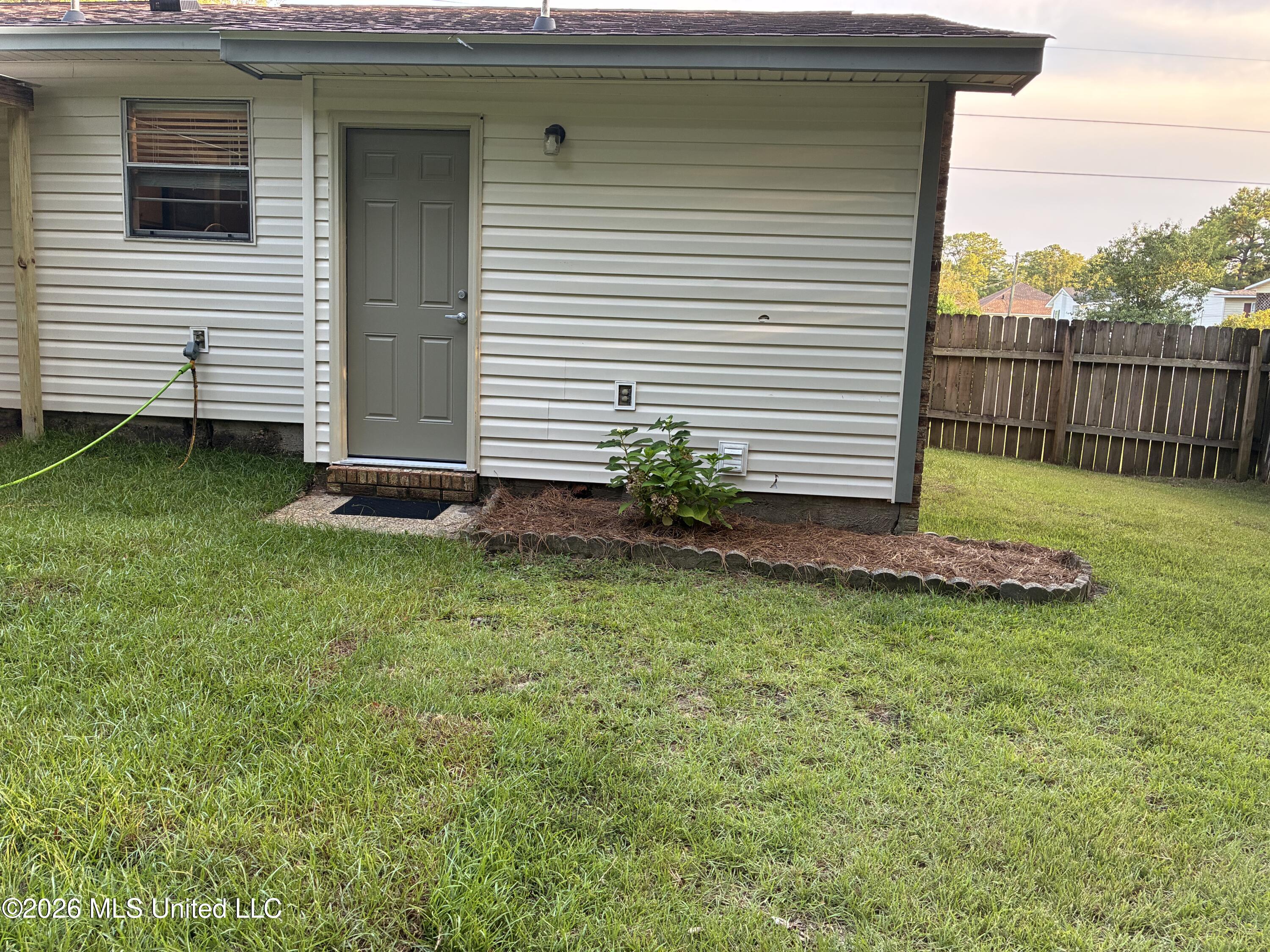3201 Riverbend Road Property Photo 43