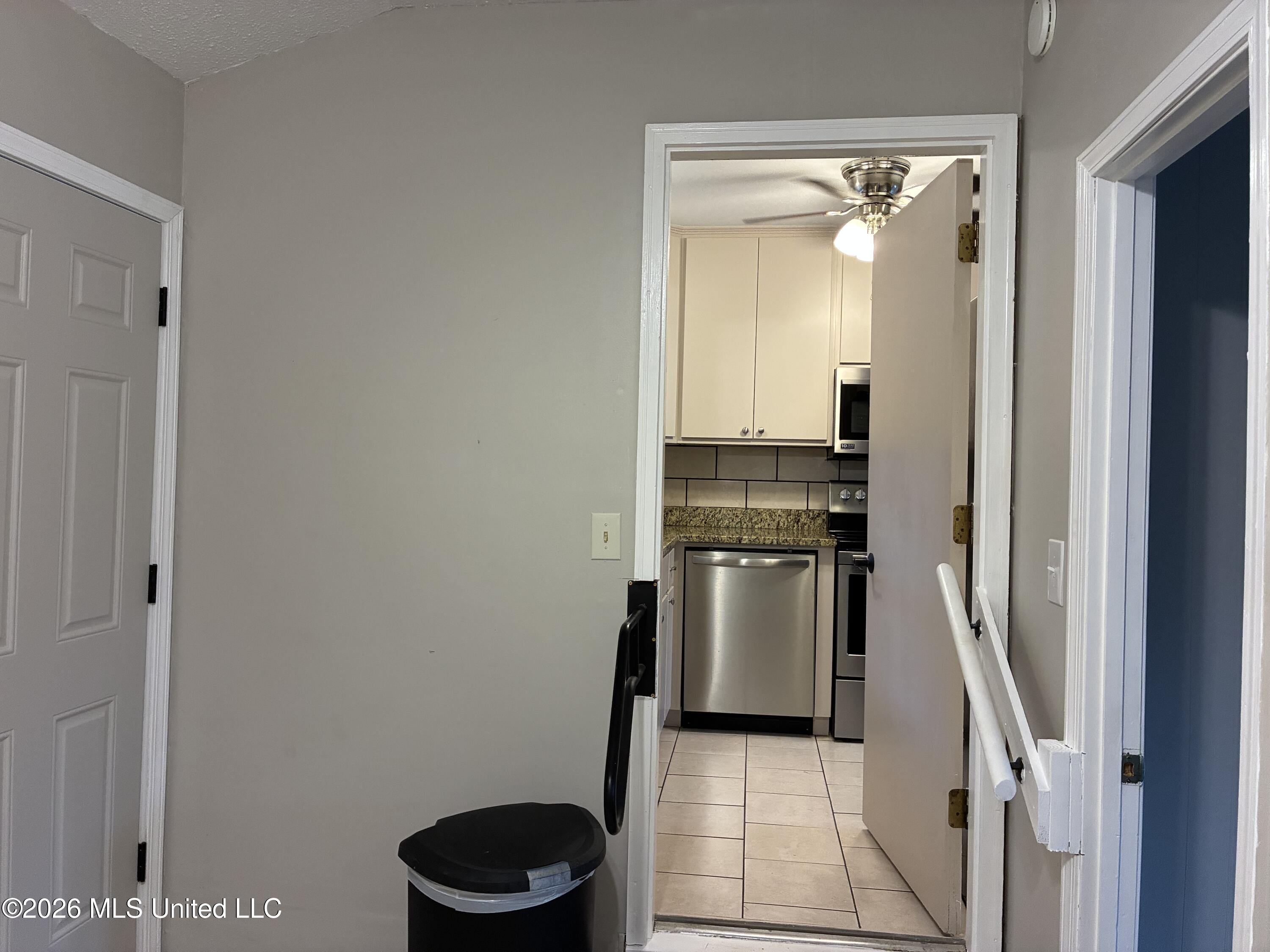 3201 Riverbend Road Property Photo 45