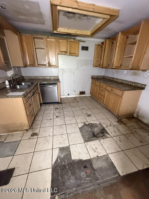 370 E College Avenue Property Photo 3