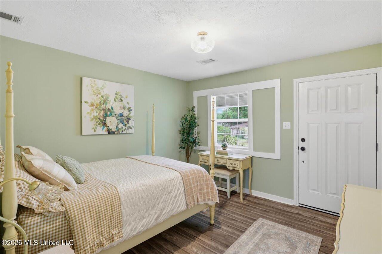 811 Deborah Street Property Photo 14