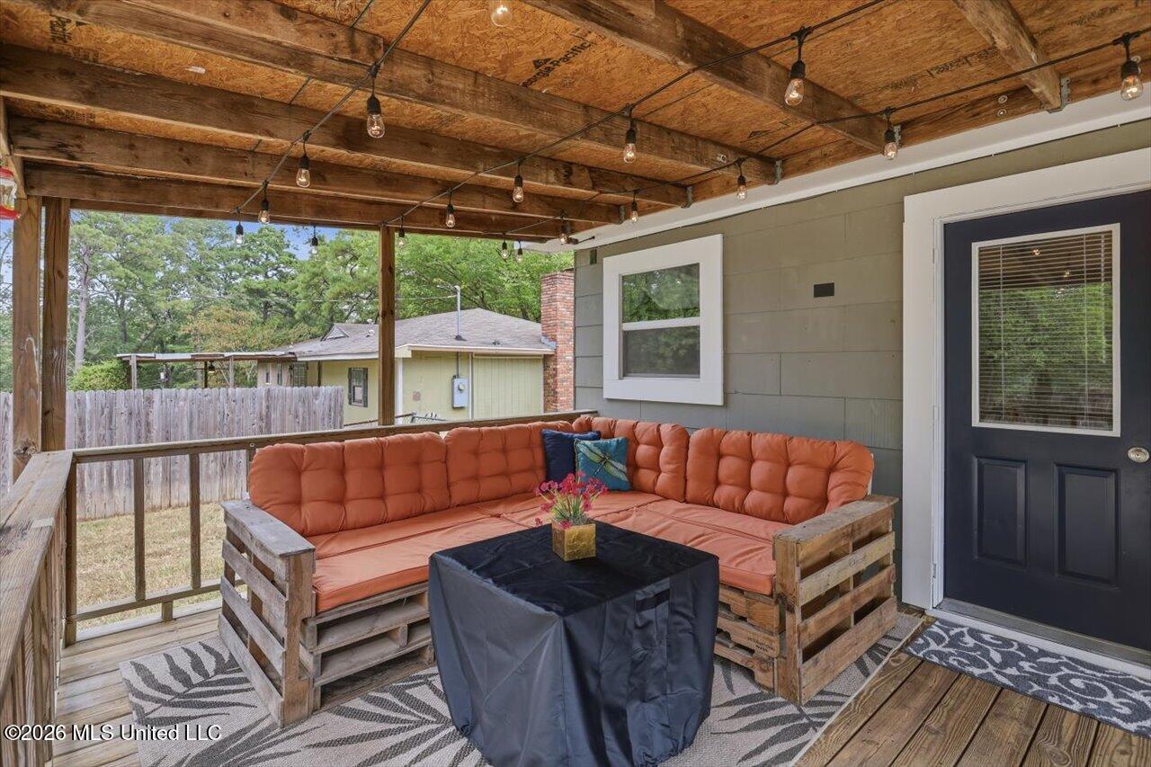 811 Deborah Street Property Photo 21