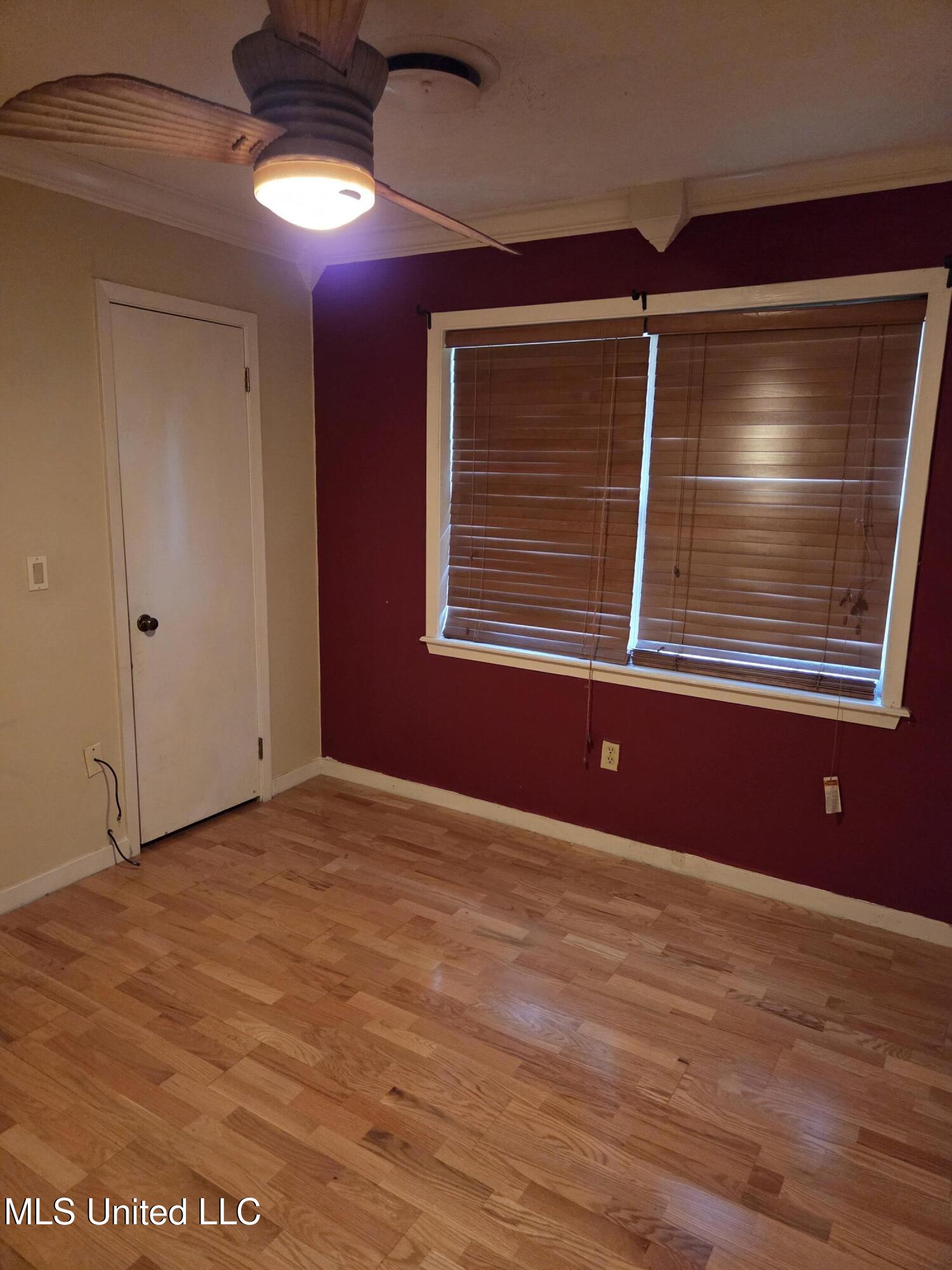 468 Longwood Trail Property Photo 6