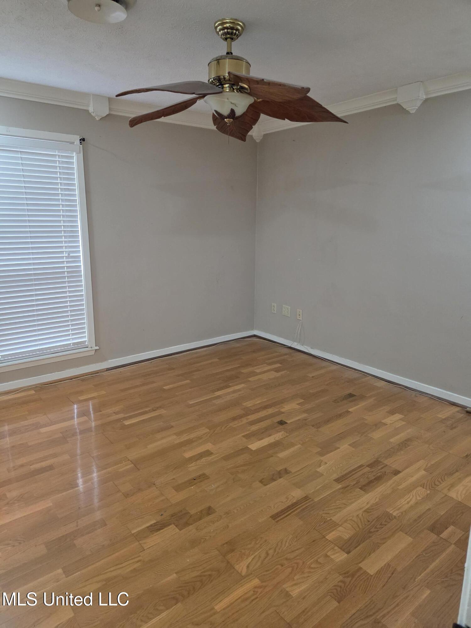 468 Longwood Trail Property Photo 9