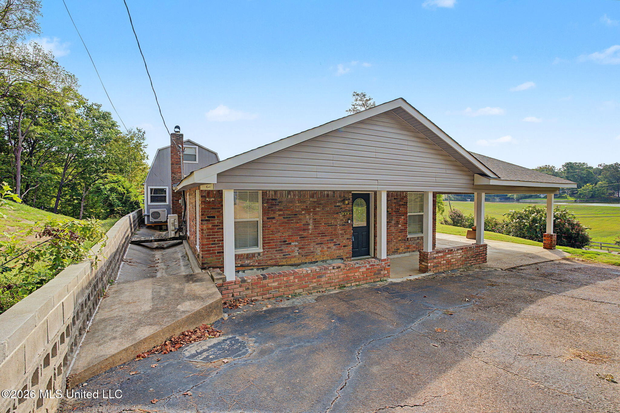 3480 Woodland Lake Road Property Photo 3