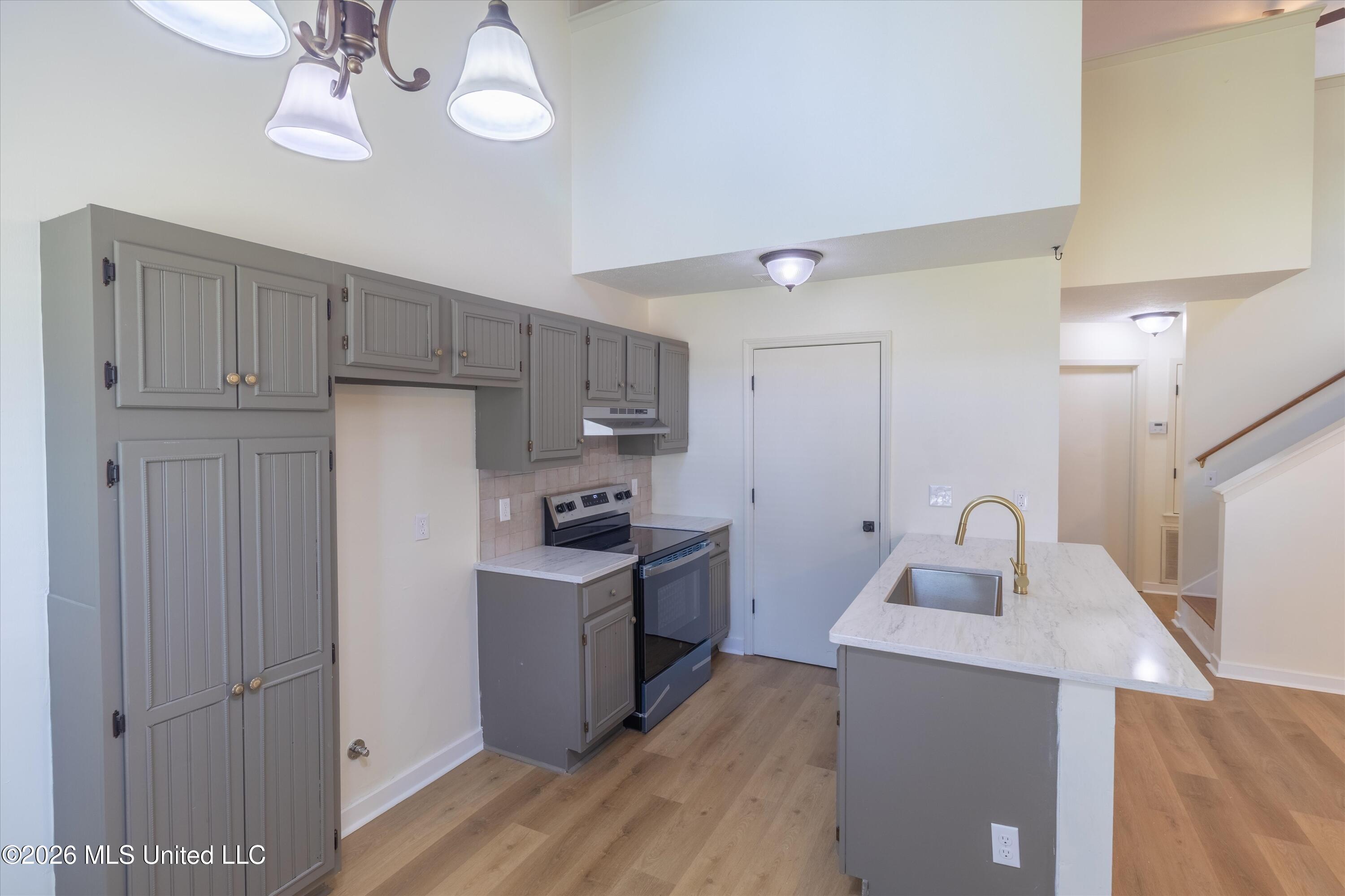 141 Greenfield Lane Property Photo 6