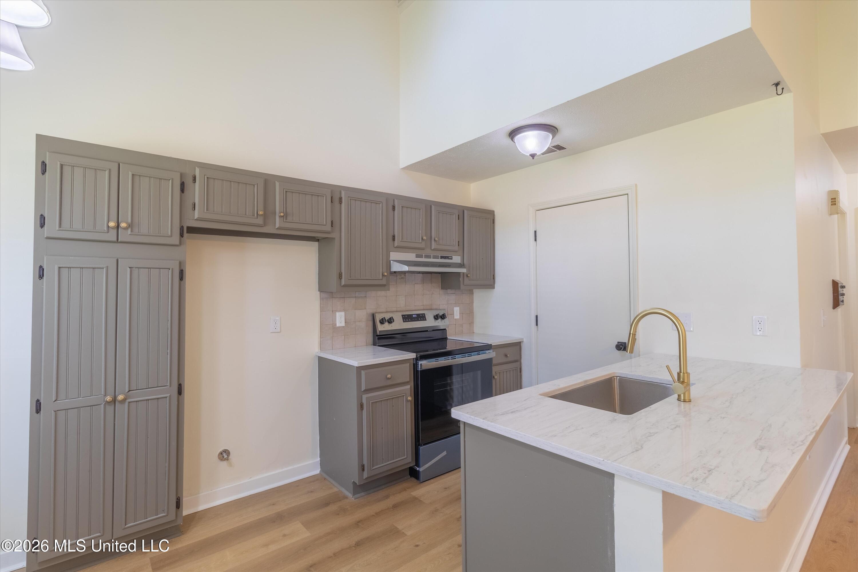 141 Greenfield Lane Property Photo 7