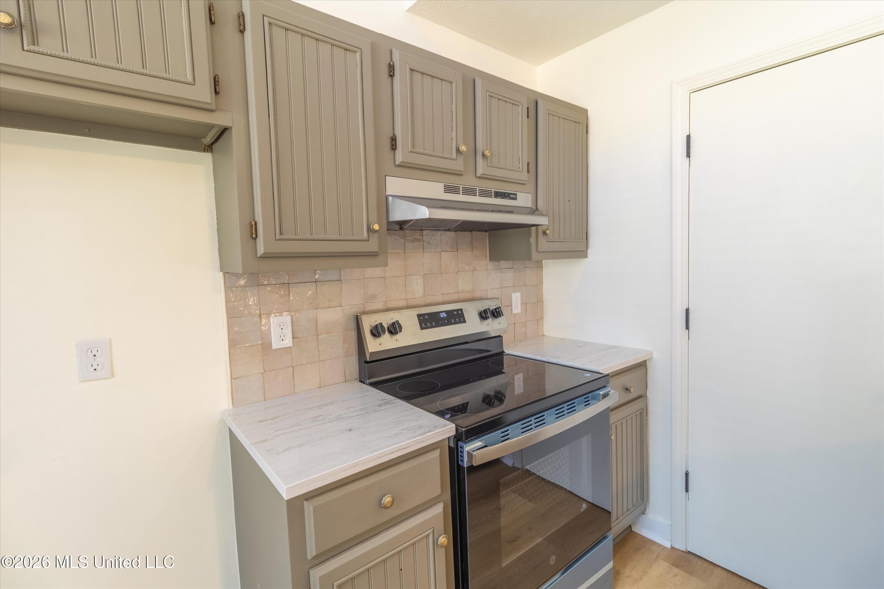 141 Greenfield Lane Property Photo 10