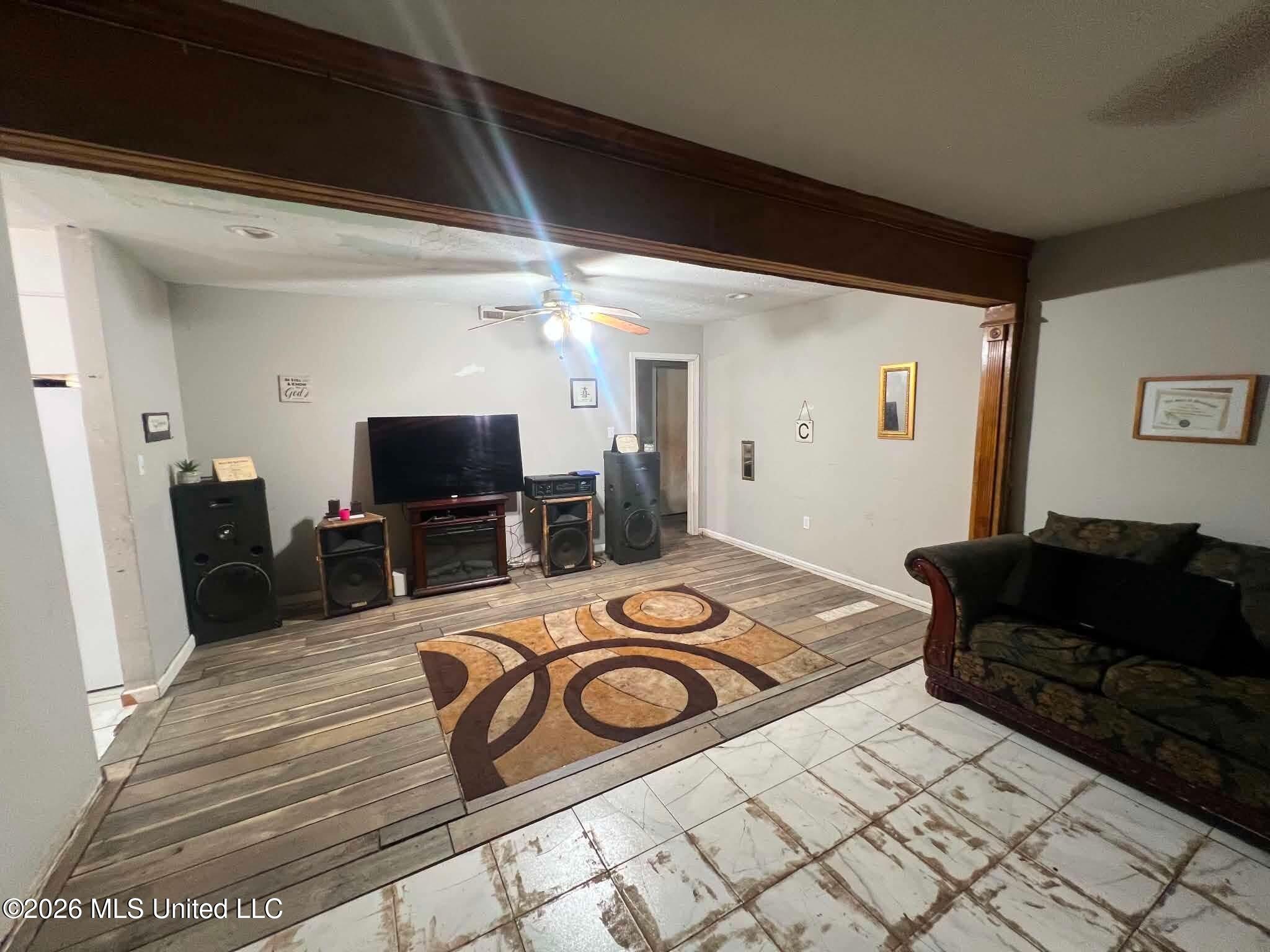 1109 Wooddell Drive Property Photo 3