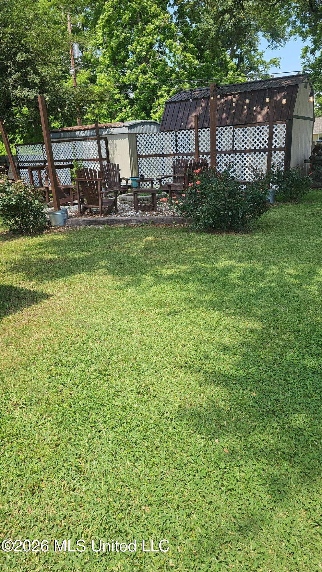 2043 Viking Street Property Photo 24