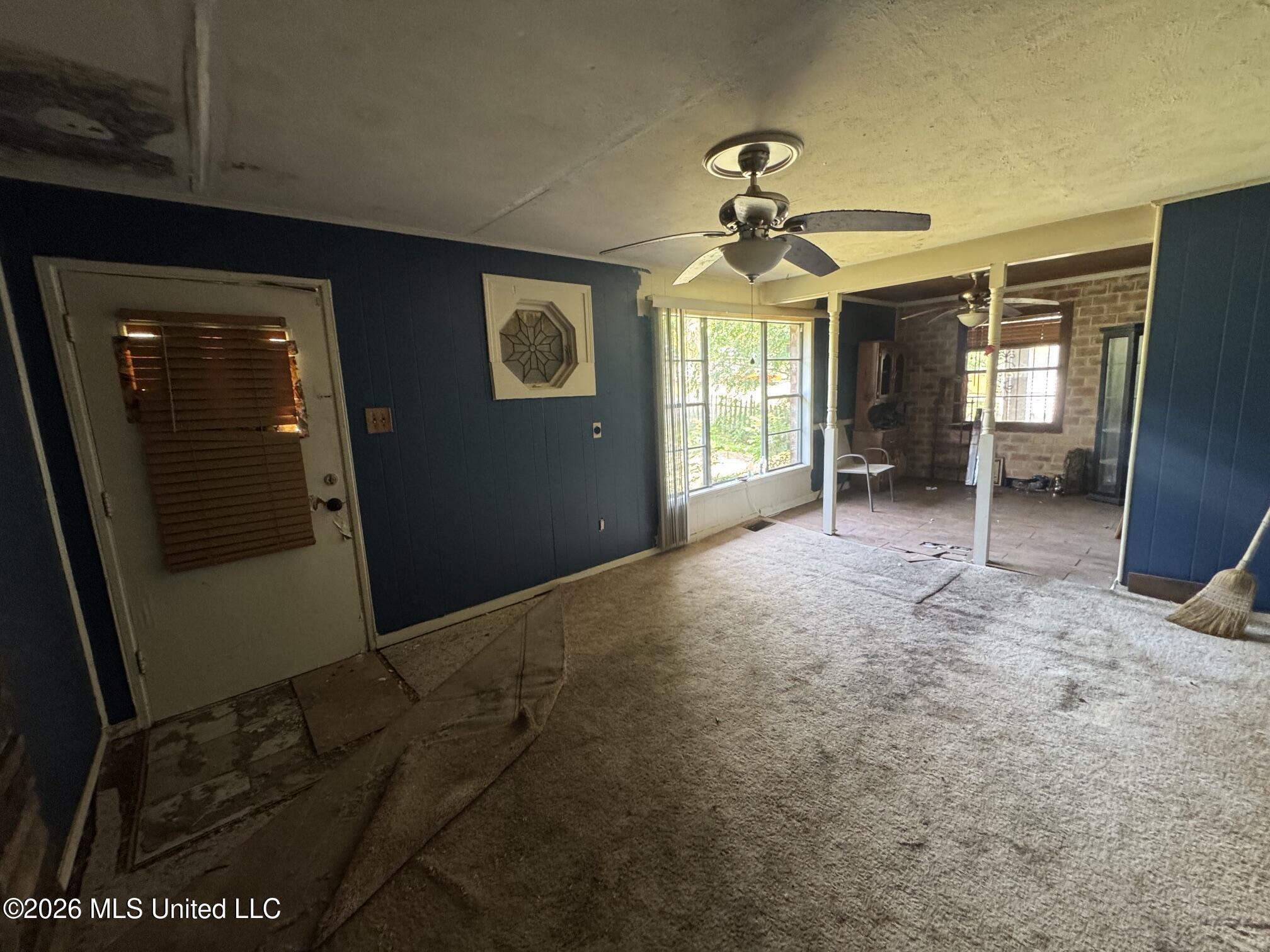 2894 Woodside Drive Property Photo 4