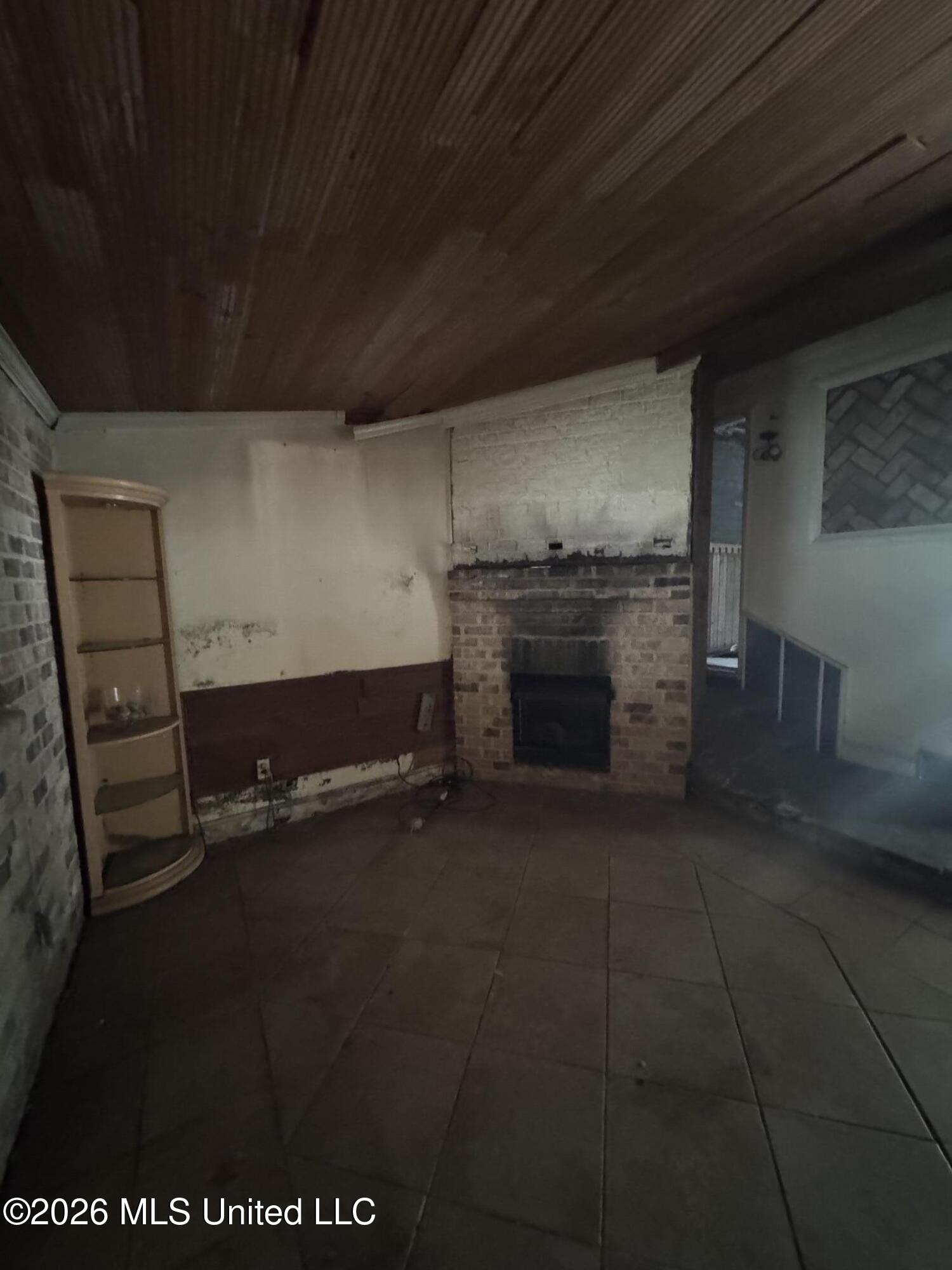 2894 Woodside Drive Property Photo 7