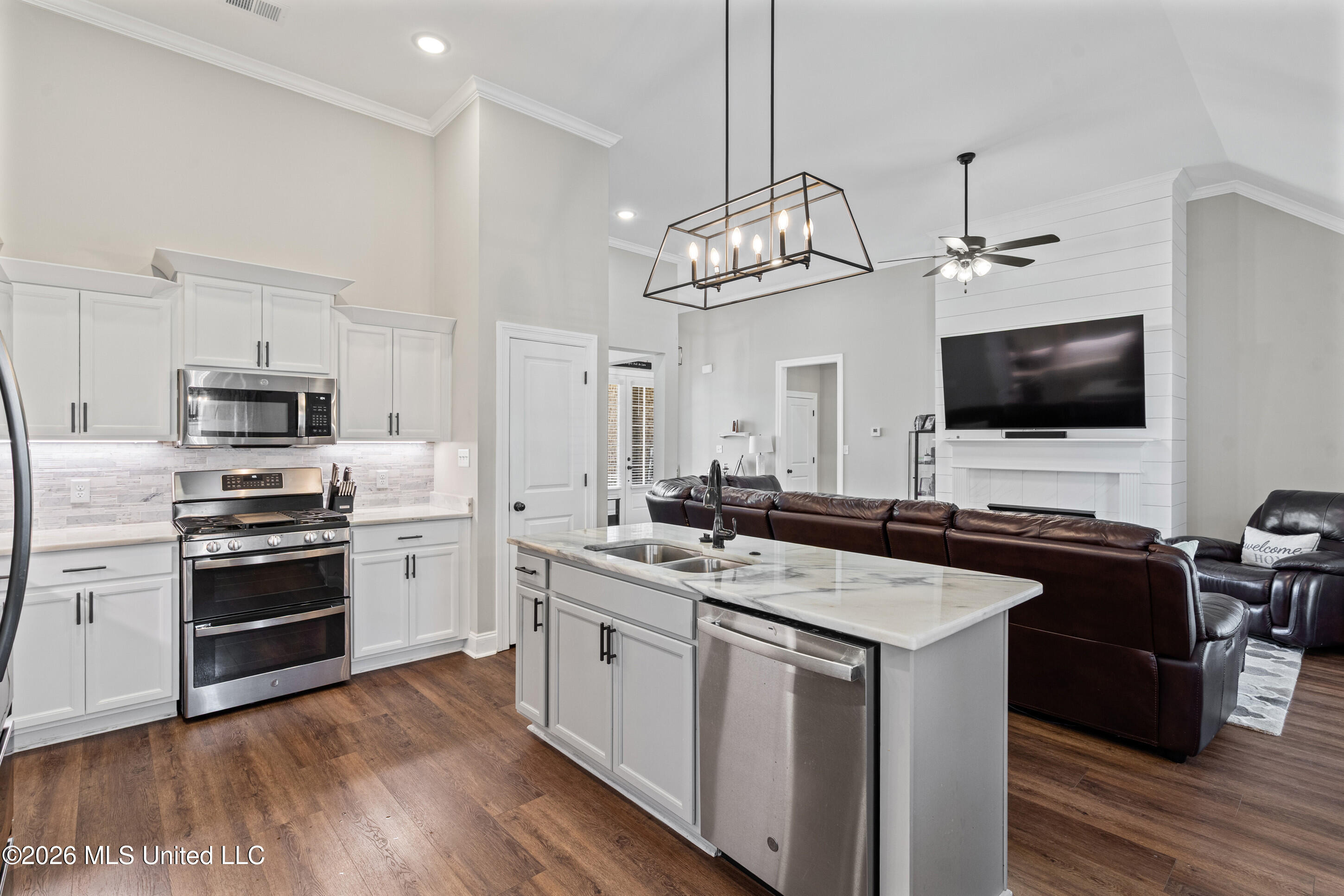 3829 Wilkerson Drive Property Photo 4