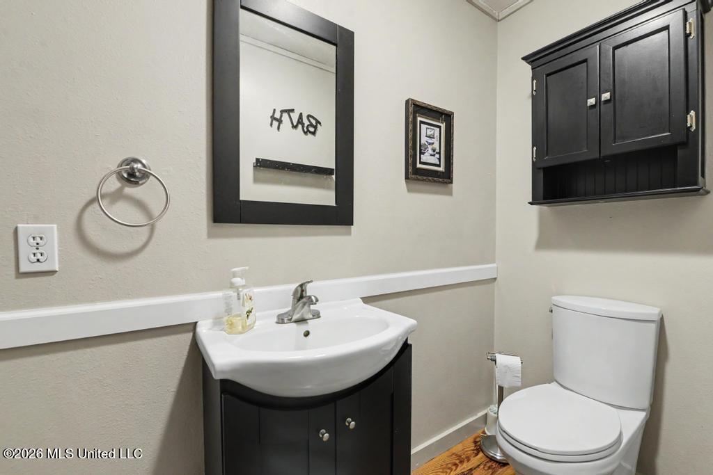20901 Busby Road Property Photo 9