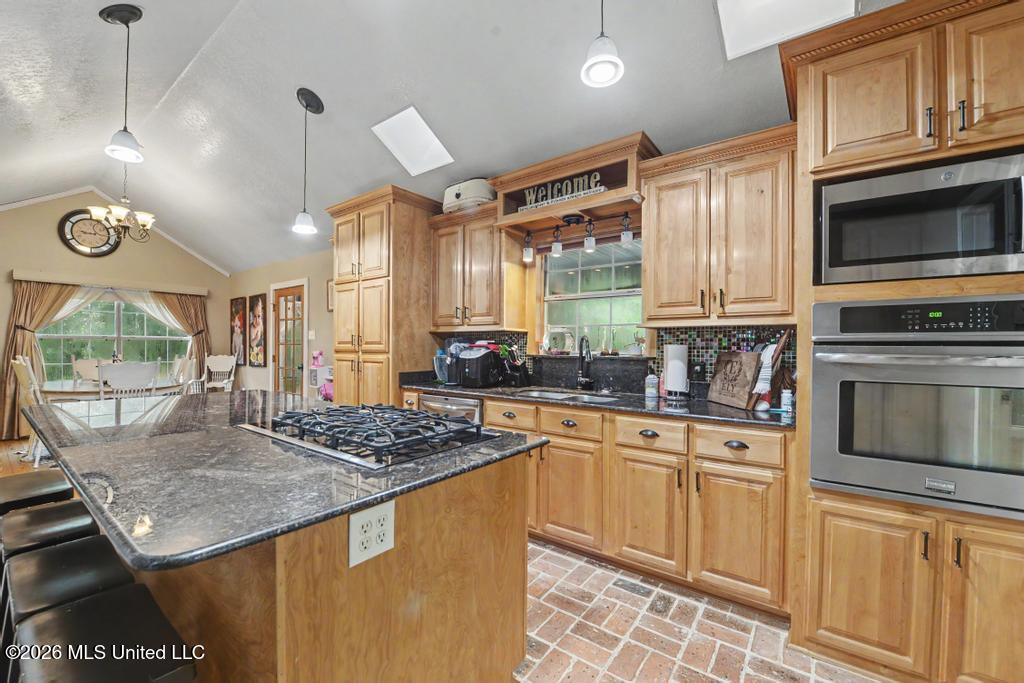 20901 Busby Road Property Photo 11