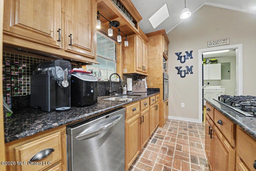 20901 Busby Road Property Photo 13