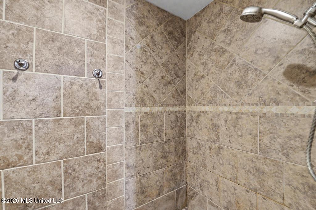 20901 Busby Road Property Photo 18