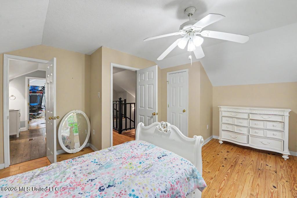 20901 Busby Road Property Photo 22