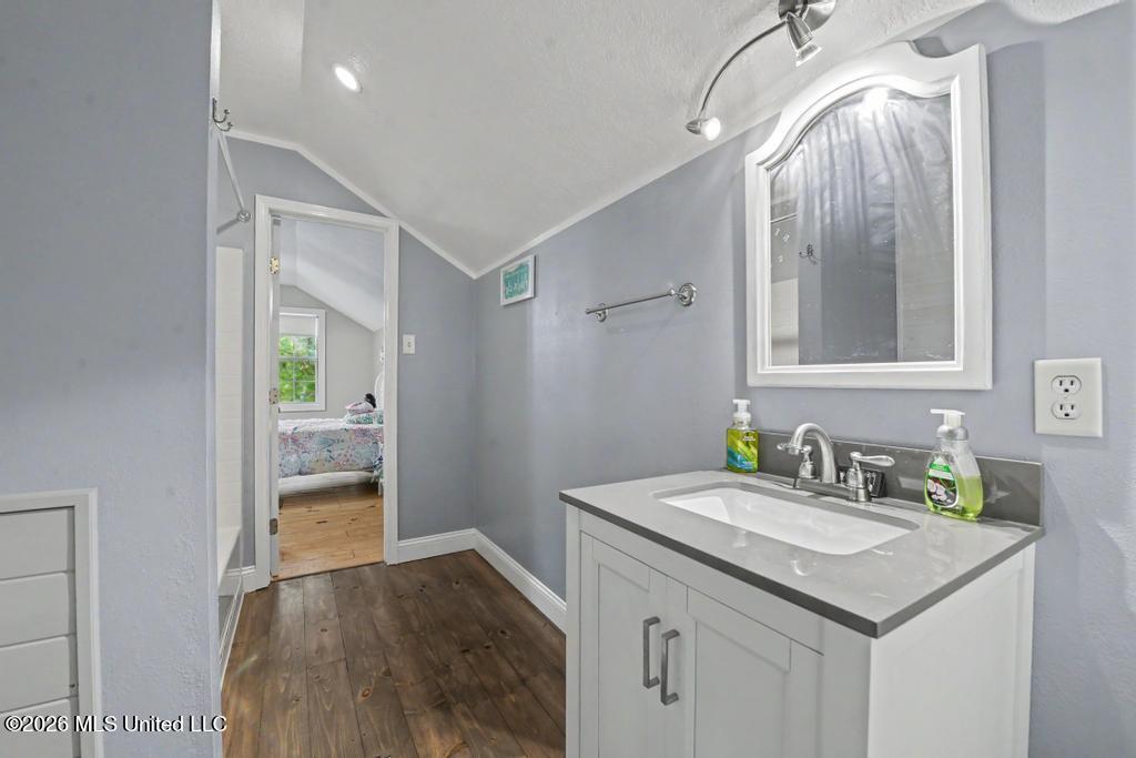 20901 Busby Road Property Photo 23