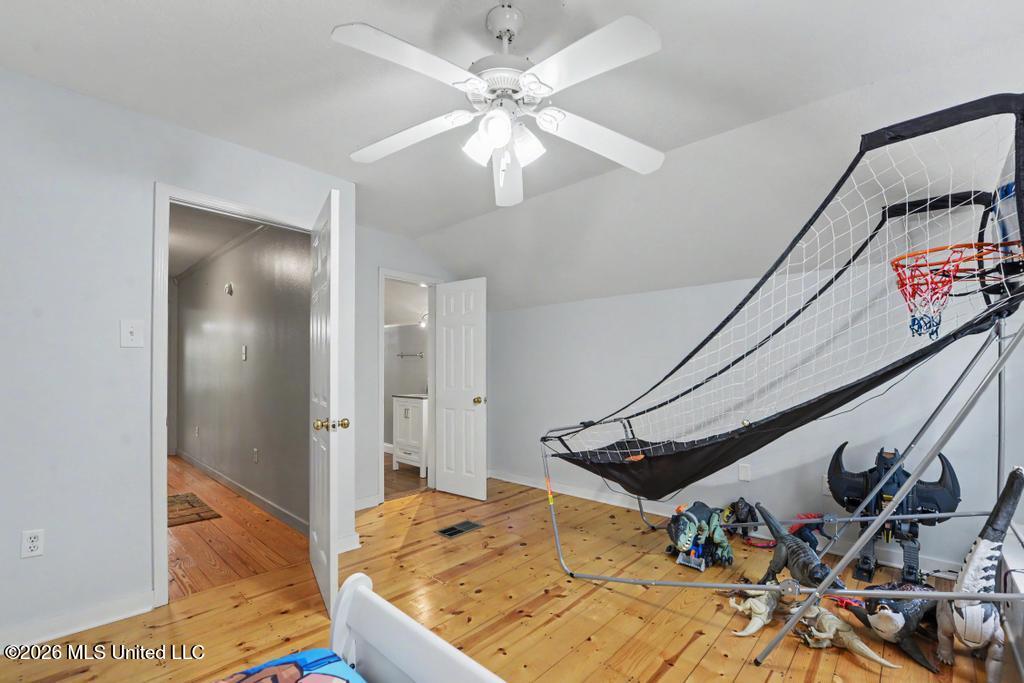 20901 Busby Road Property Photo 26