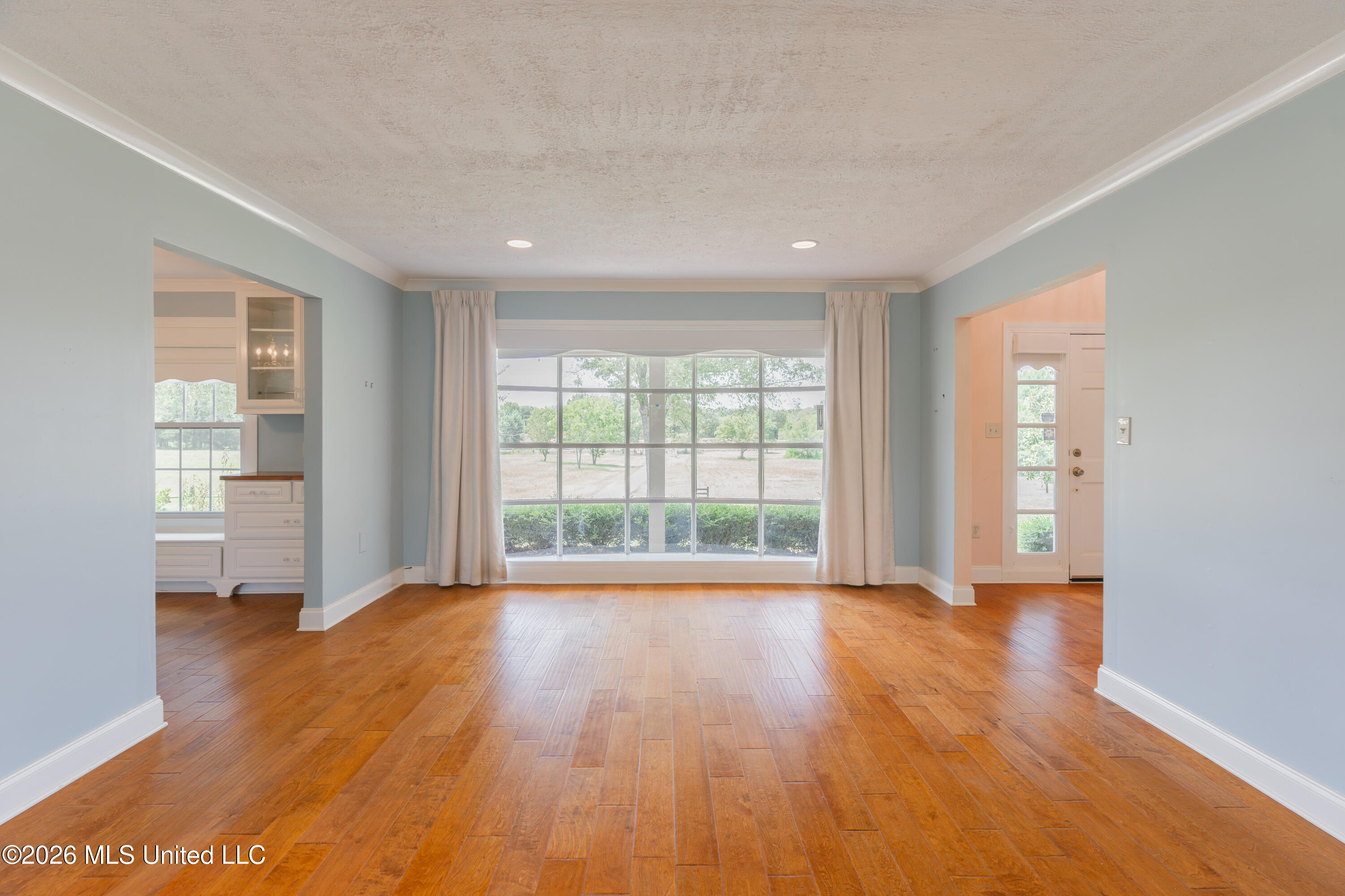 12850 Midway Road Property Photo 22